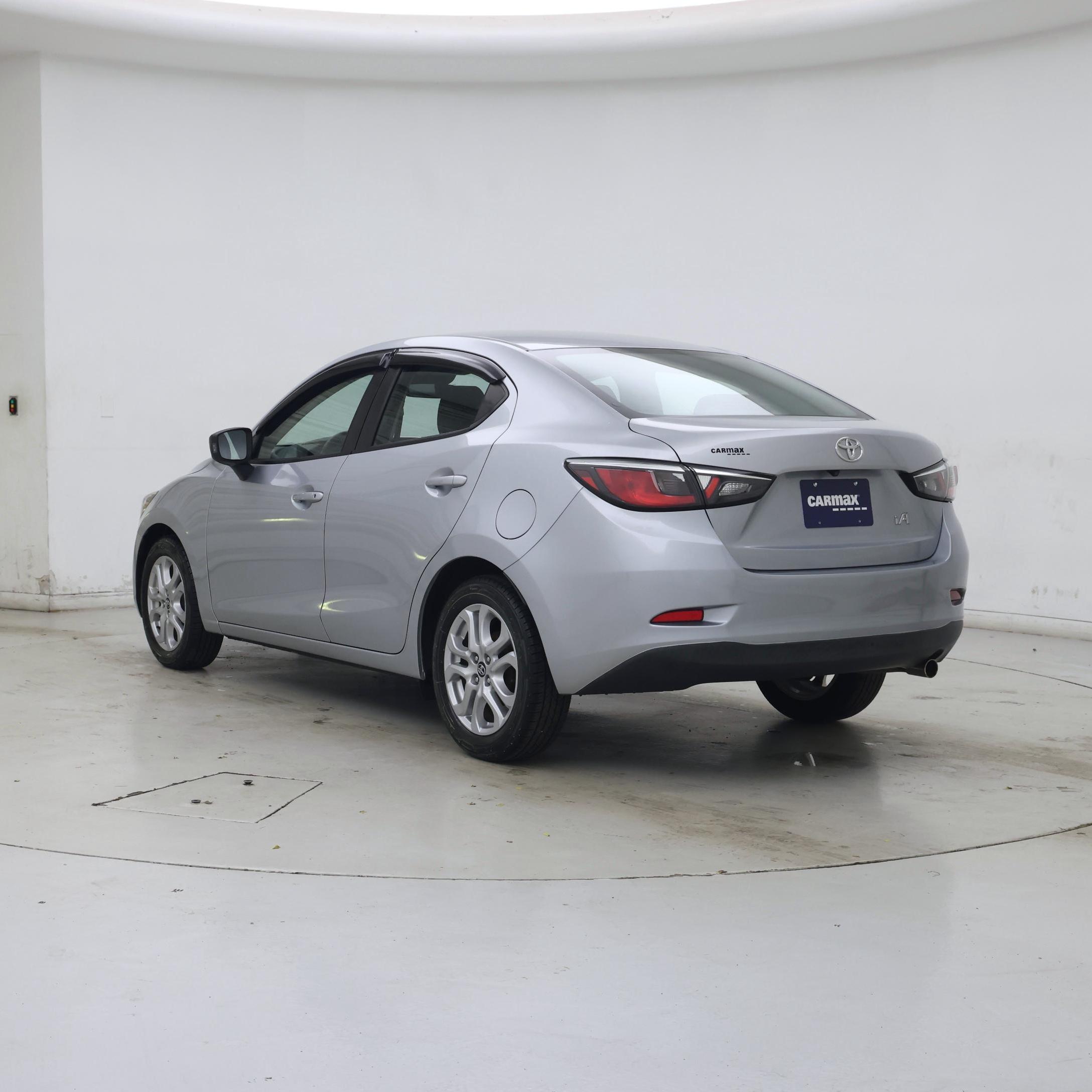 Thumbnail: 2018 Toyota Yaris iA - 2