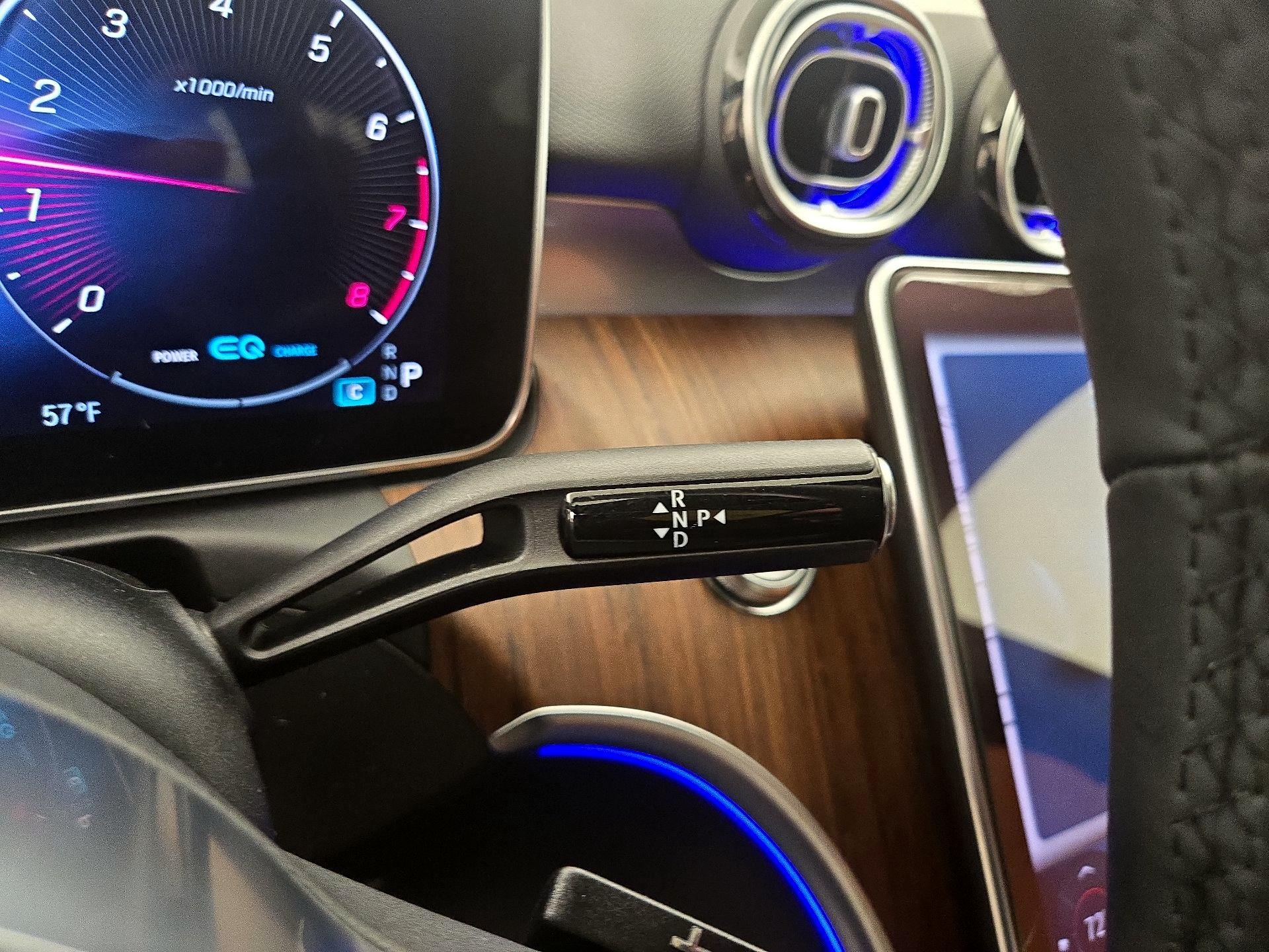 Thumbnail: 2022 Mercedes-Benz C-Class - 18