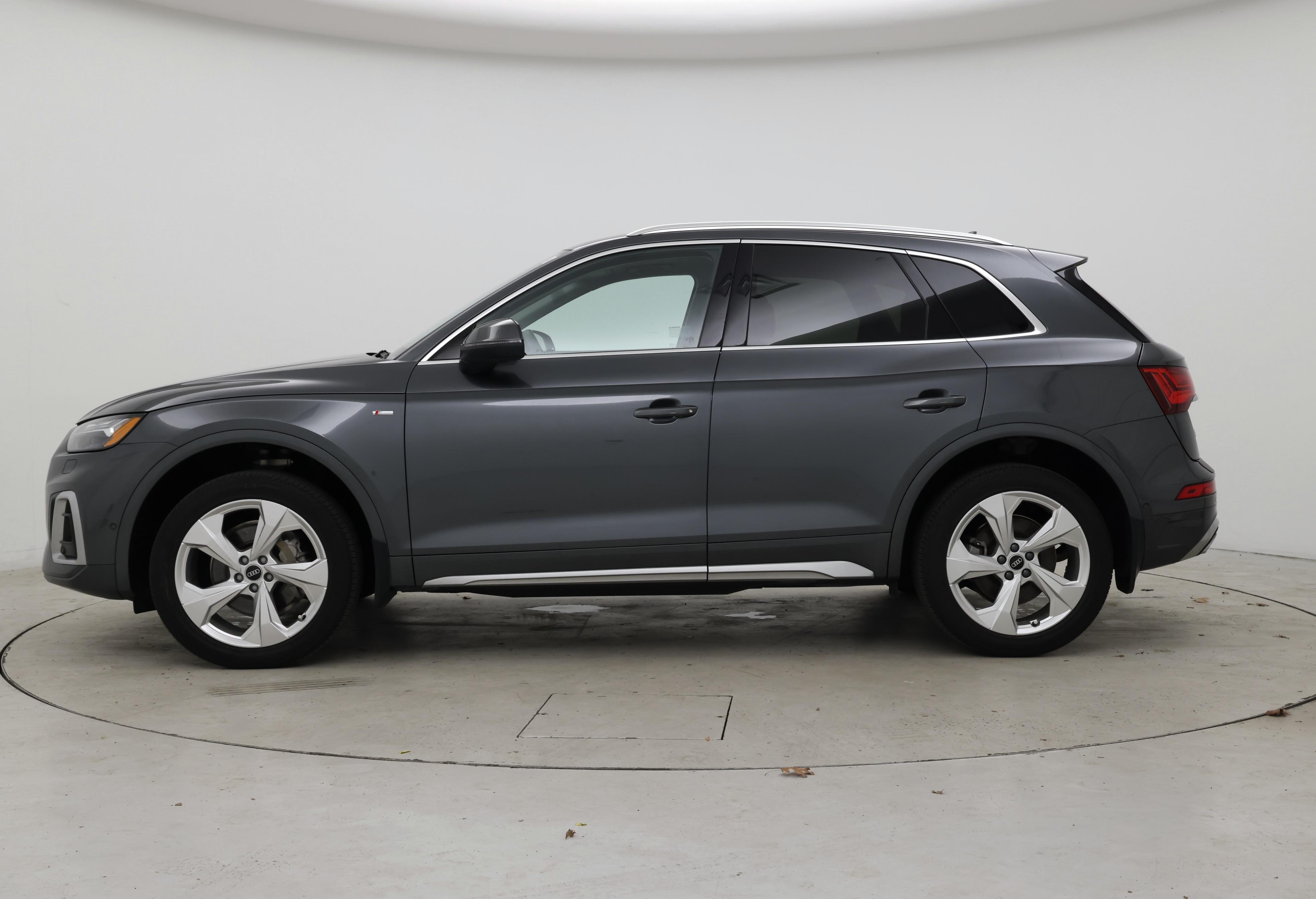 Thumbnail: 2022 Audi Q5 - 3