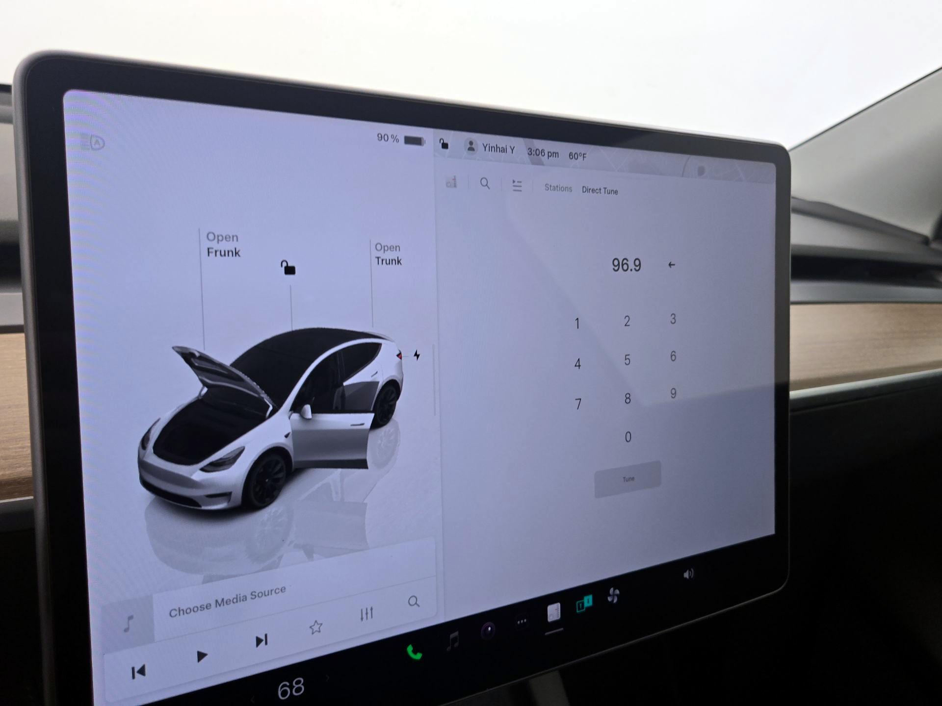 Thumbnail: 2022 Tesla Model Y - 15