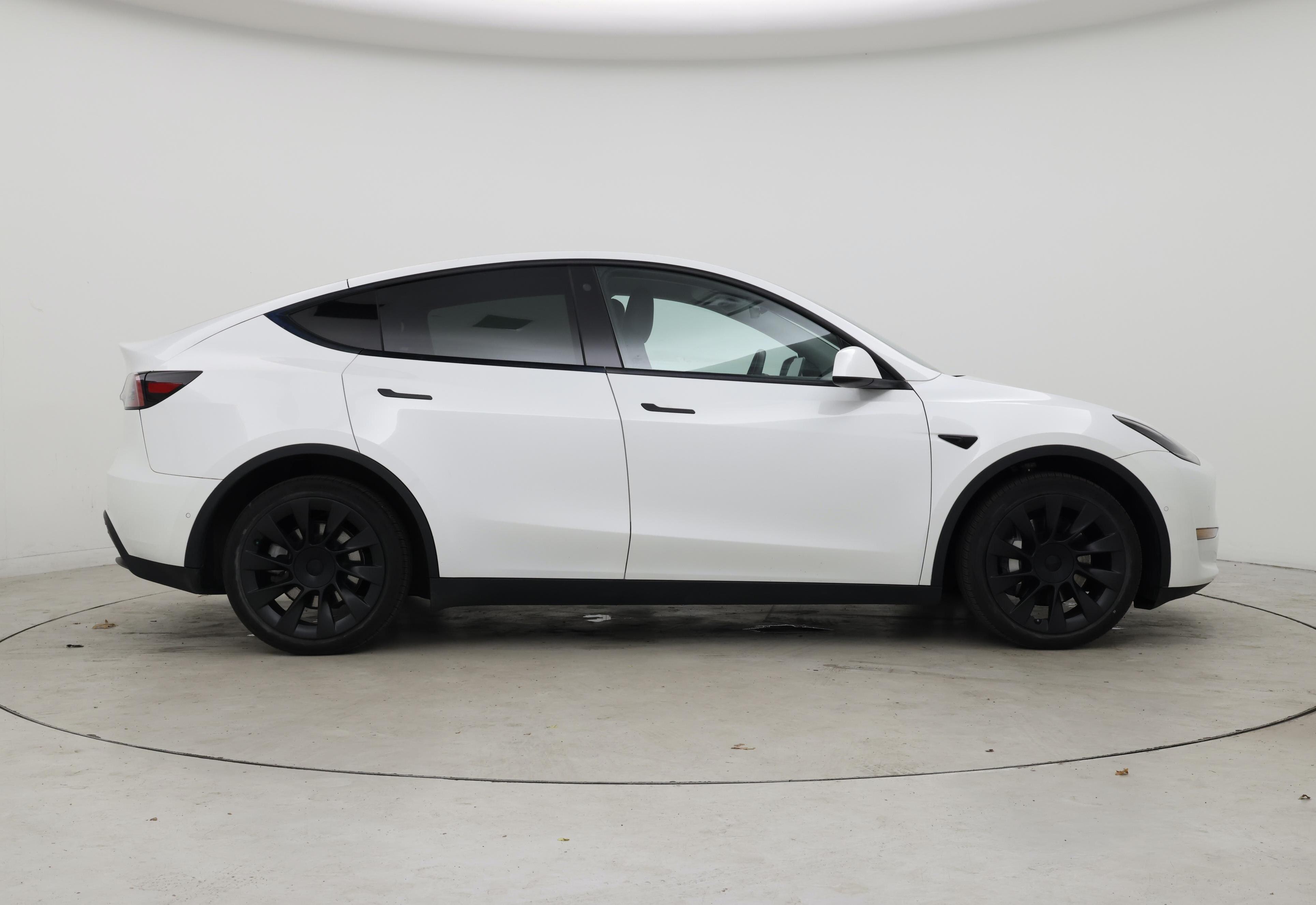 Thumbnail: 2022 Tesla Model Y - 7