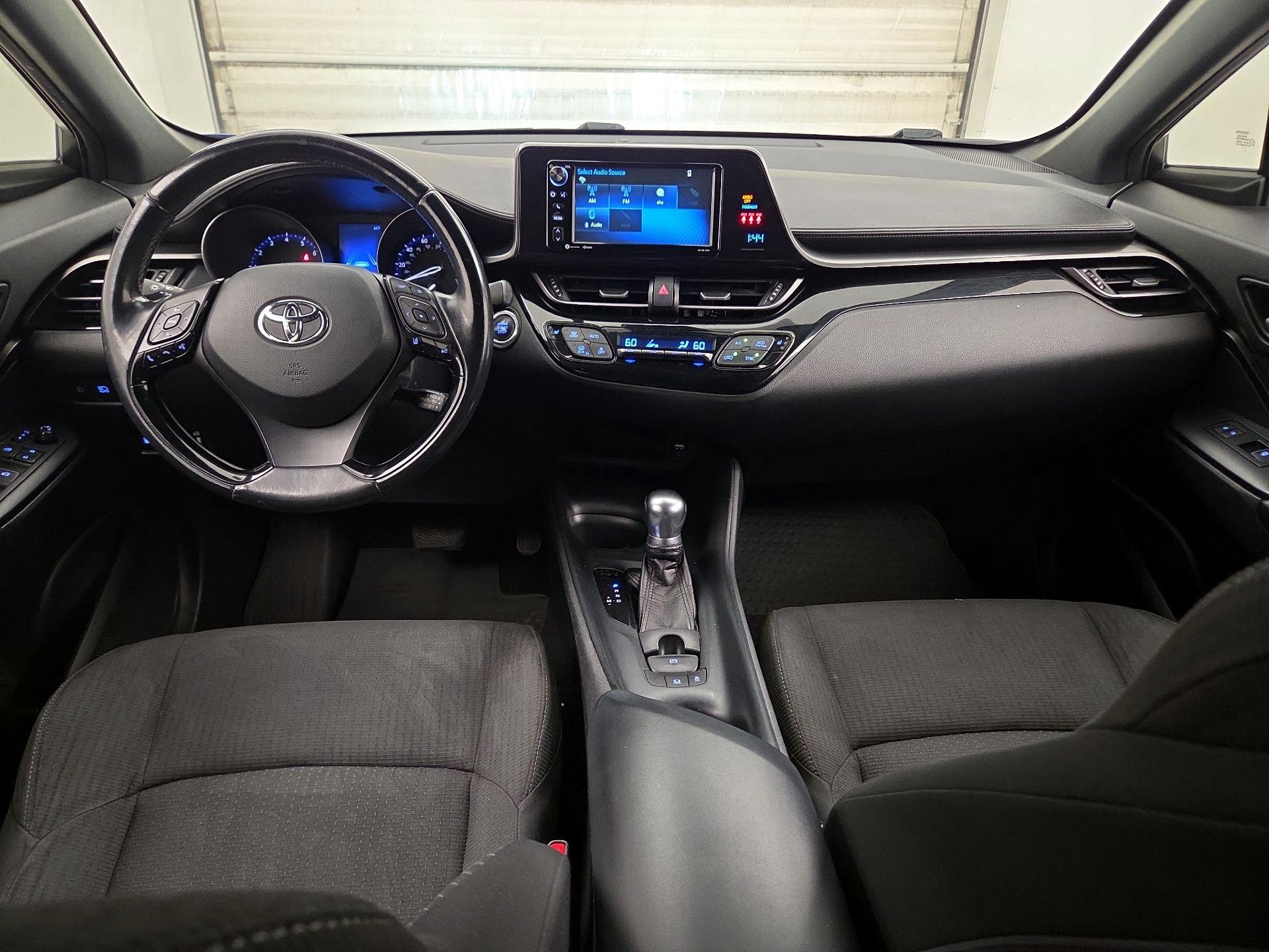 Thumbnail: 2018 Toyota C-HR - 9
