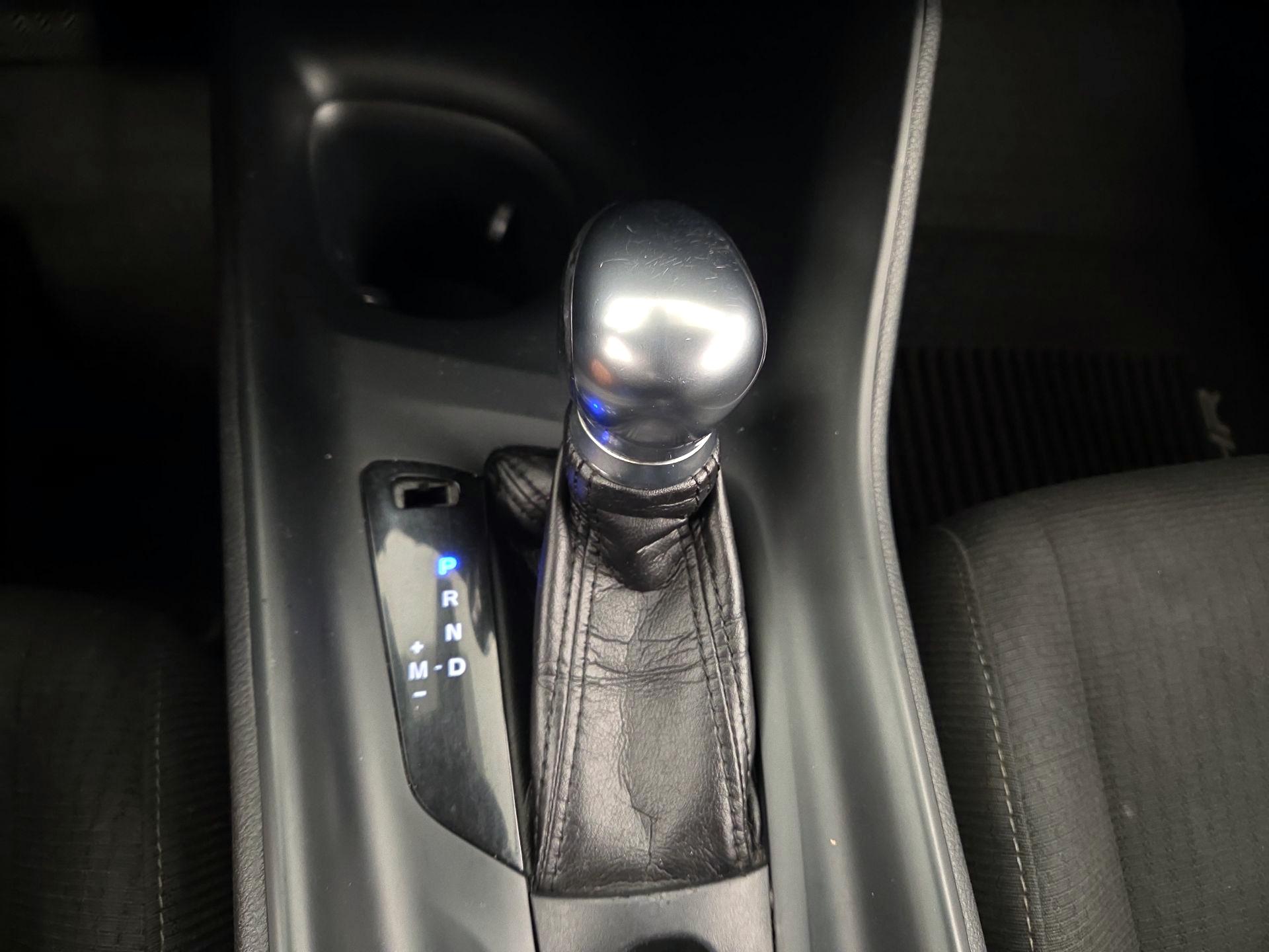 Thumbnail: 2018 Toyota C-HR - 17
