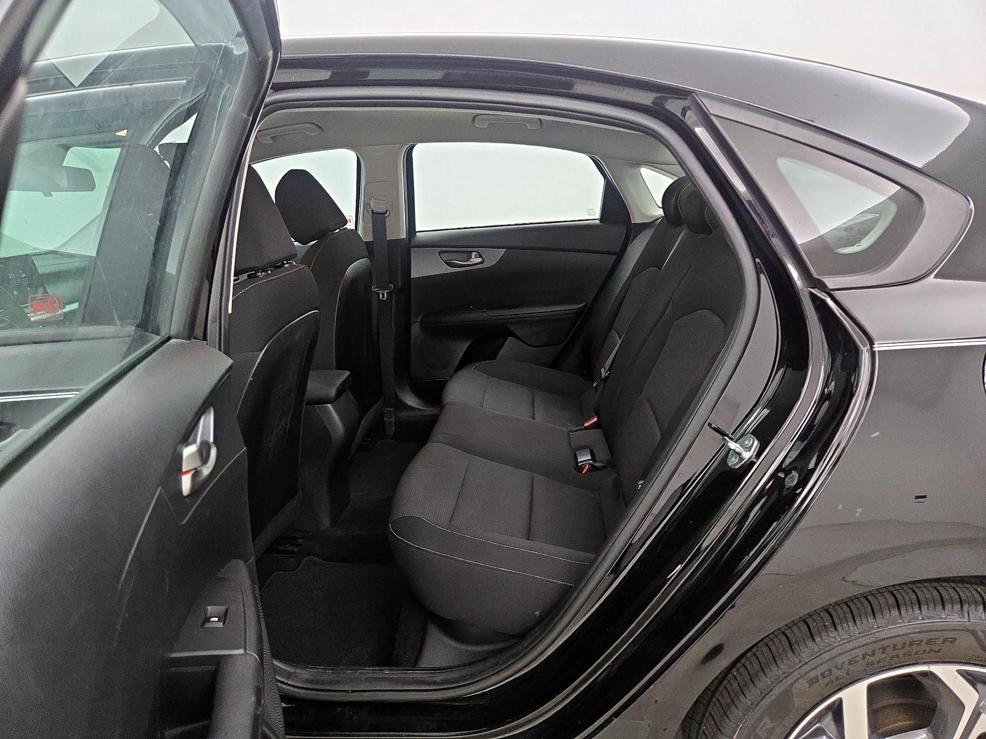 Thumbnail: 2021 Kia Forte - 19