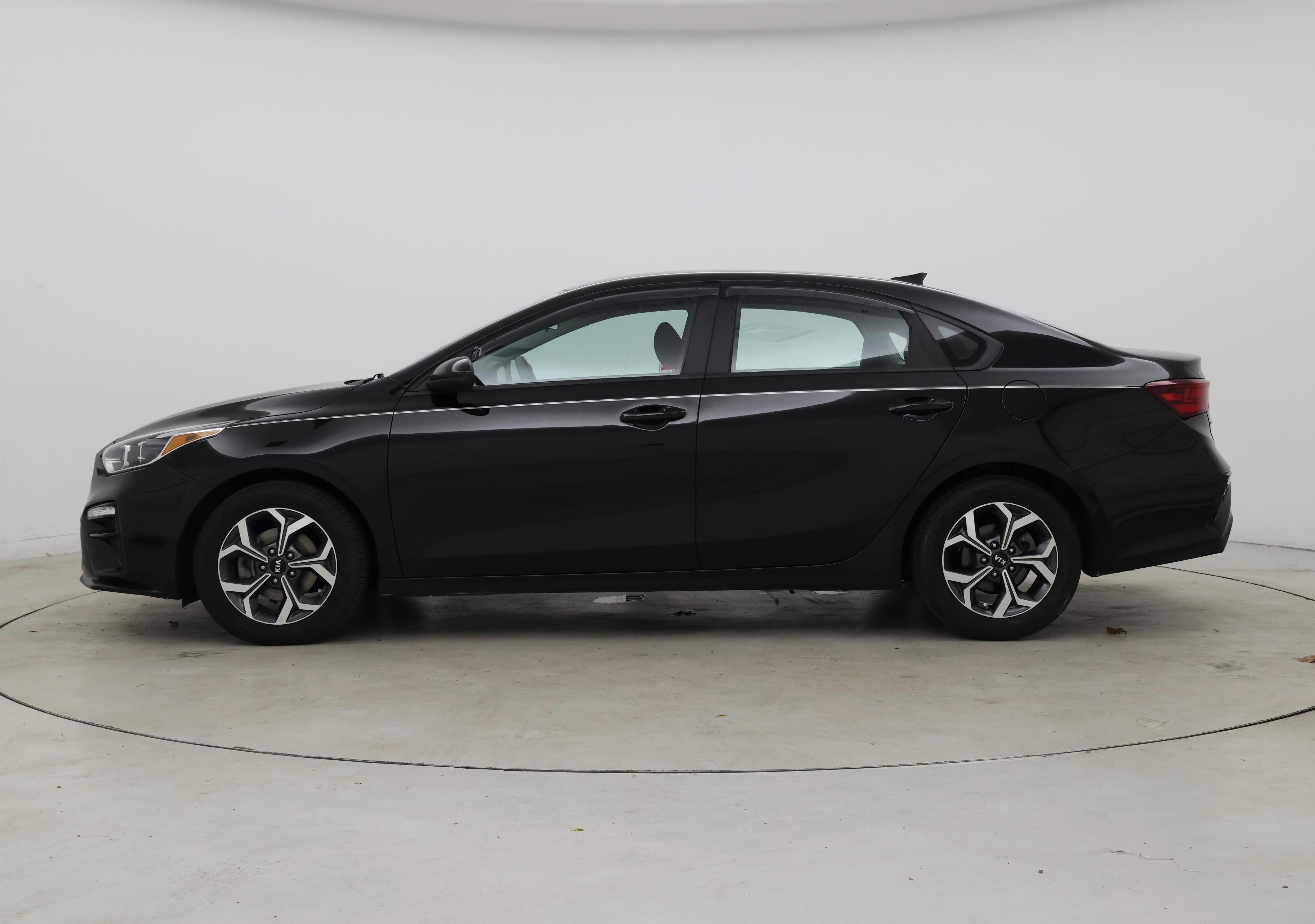 Thumbnail: 2021 Kia Forte - 3
