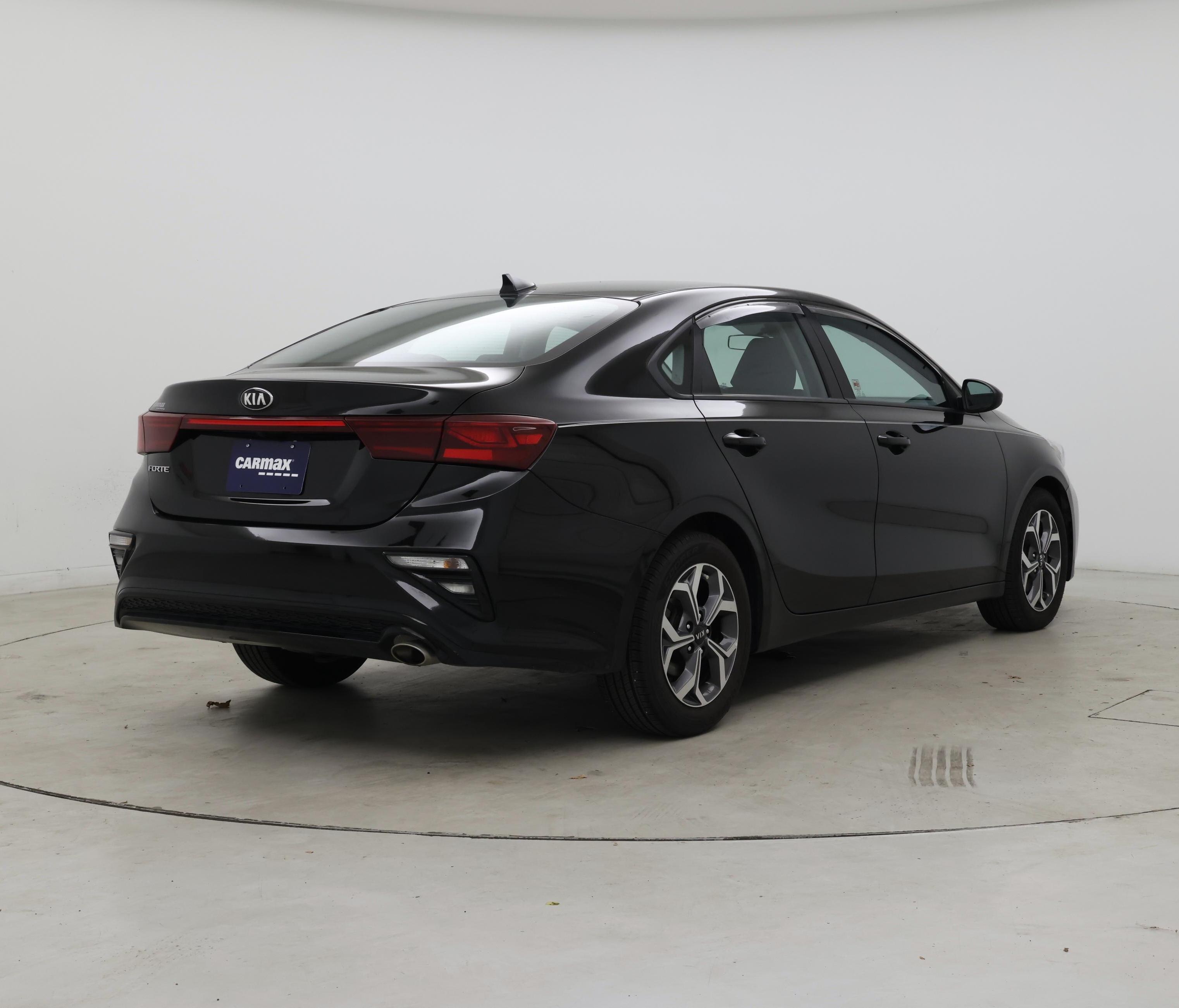 Thumbnail: 2021 Kia Forte - 8