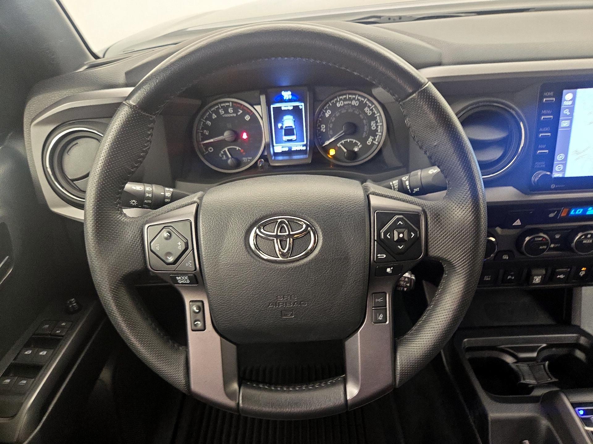 Thumbnail: 2022 Toyota Tacoma - 10