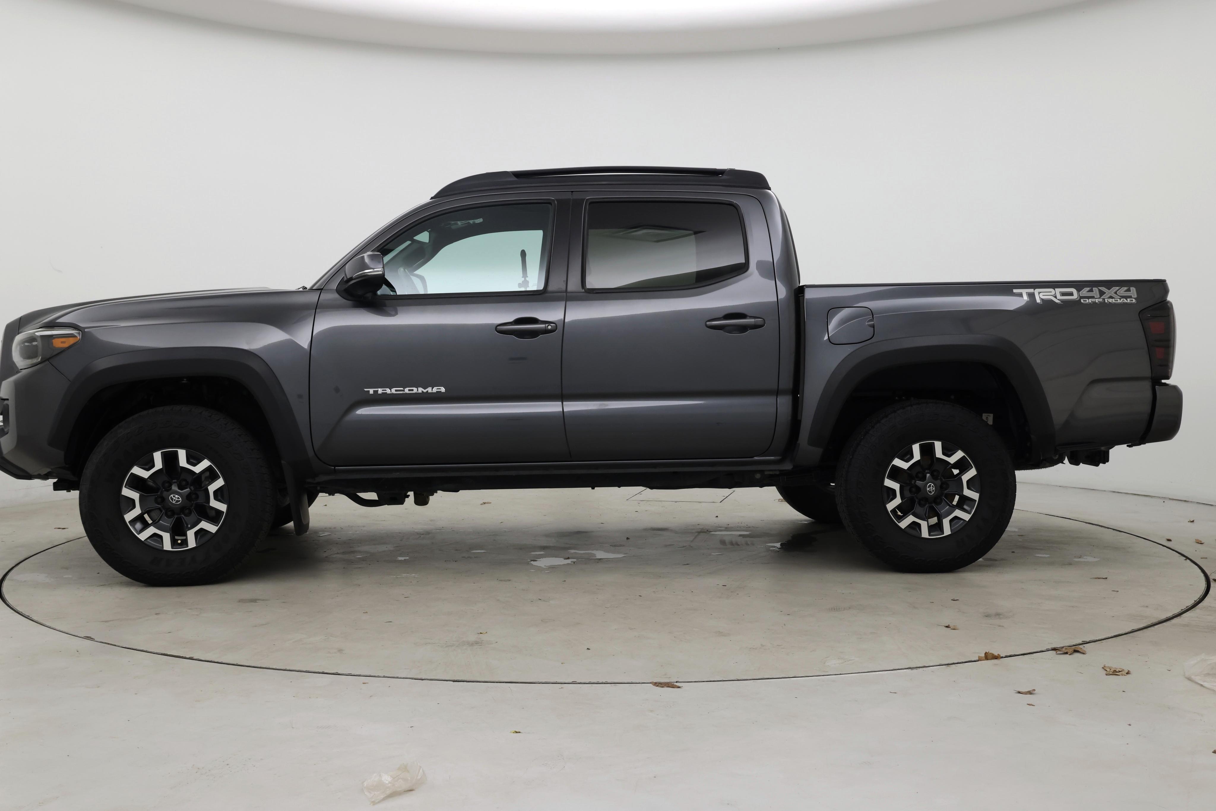Thumbnail: 2022 Toyota Tacoma - 3