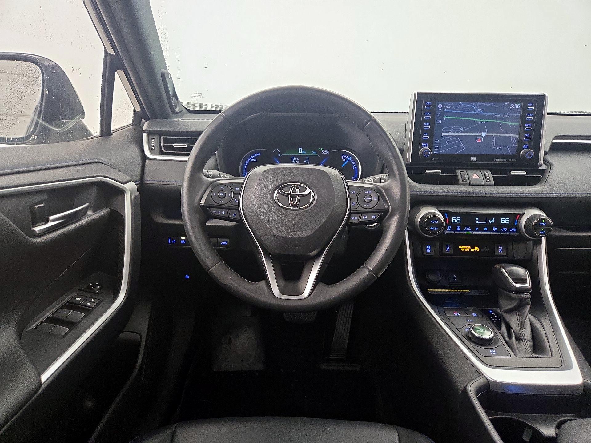 Thumbnail: 2020 Toyota RAV4 - 10