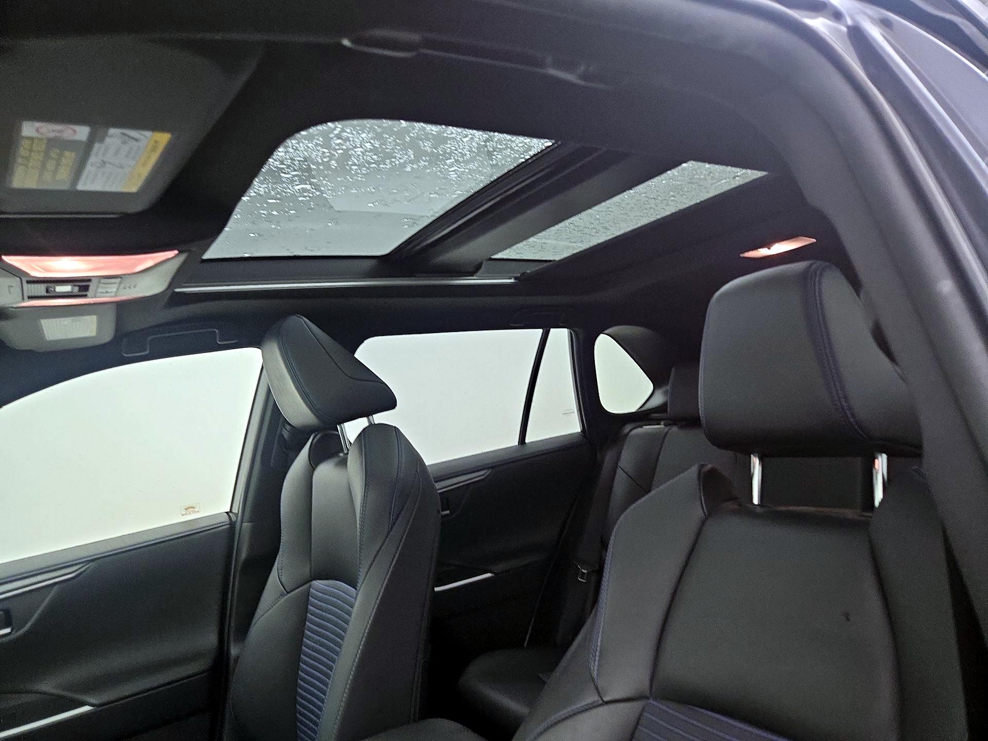 Thumbnail: 2020 Toyota RAV4 - 20