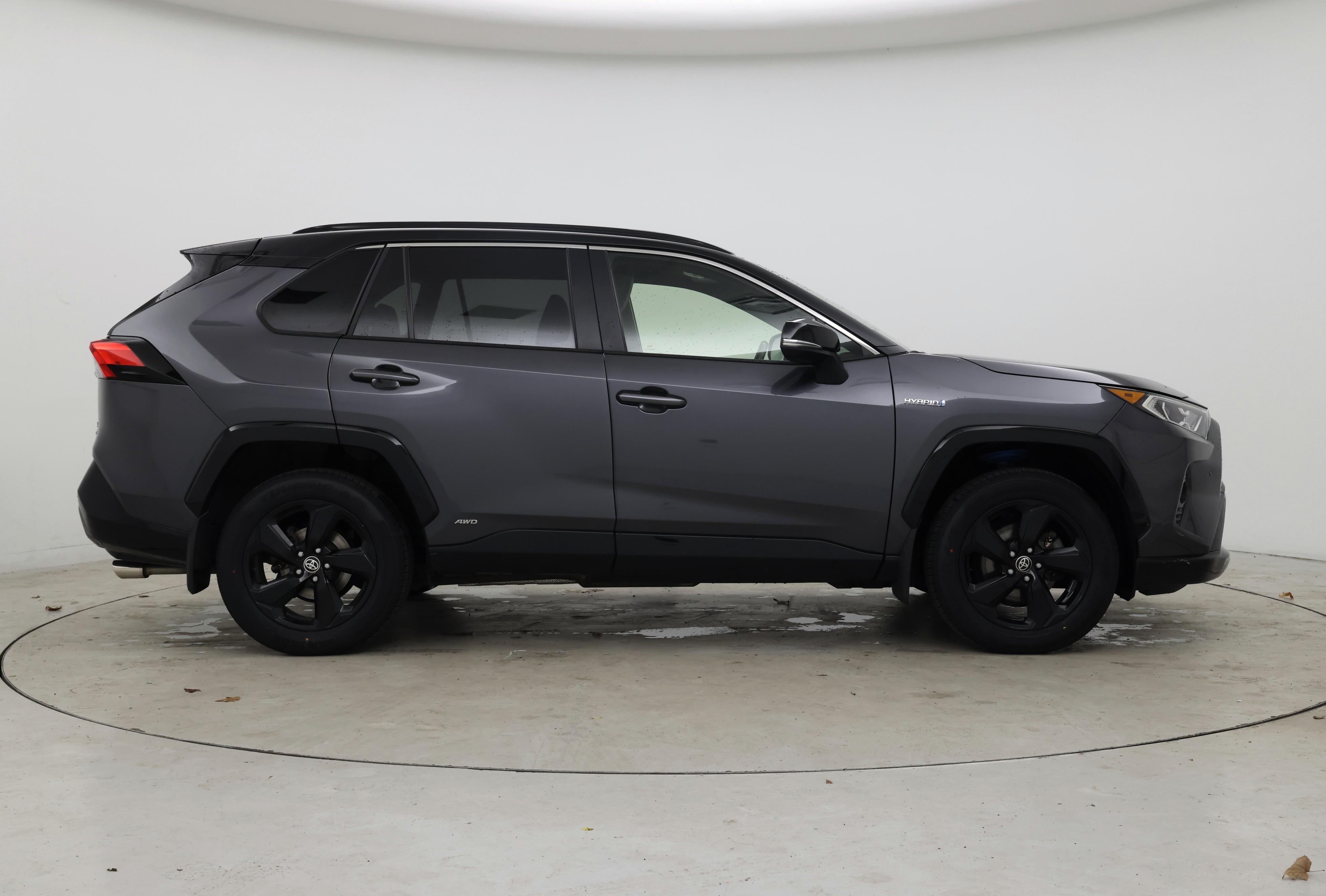 Thumbnail: 2020 Toyota RAV4 - 7