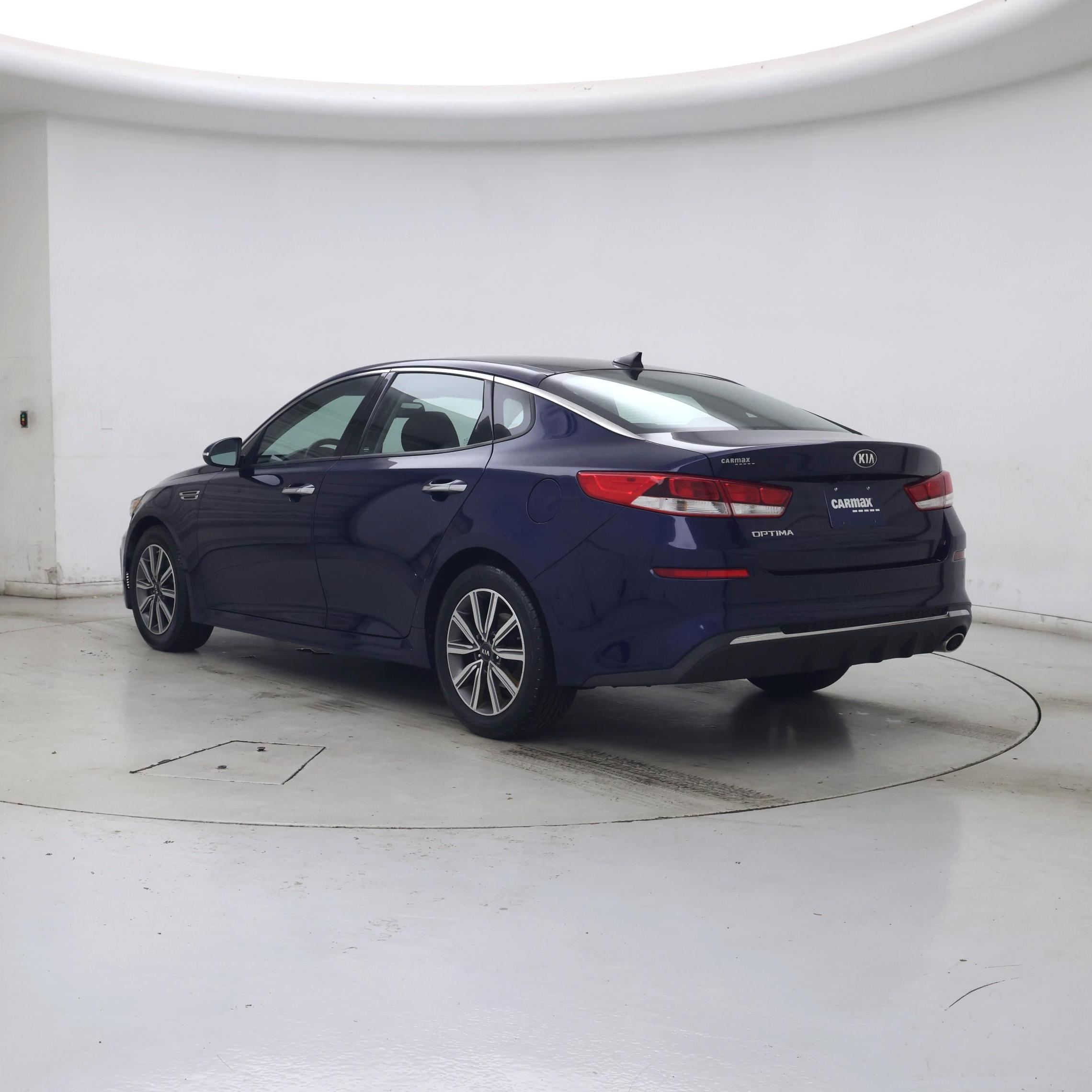 Thumbnail: 2019 Kia Optima - 2