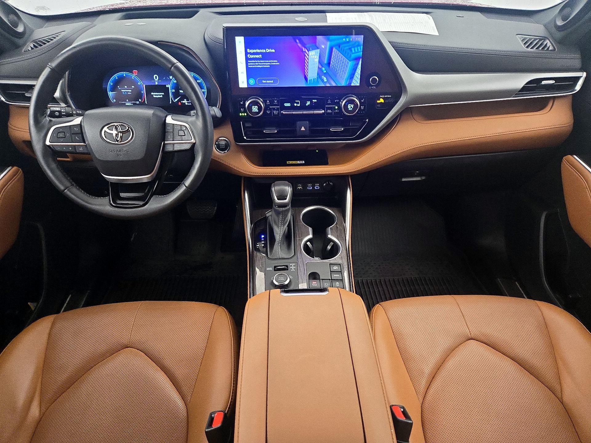 Thumbnail: 2023 Toyota Highlander - 9