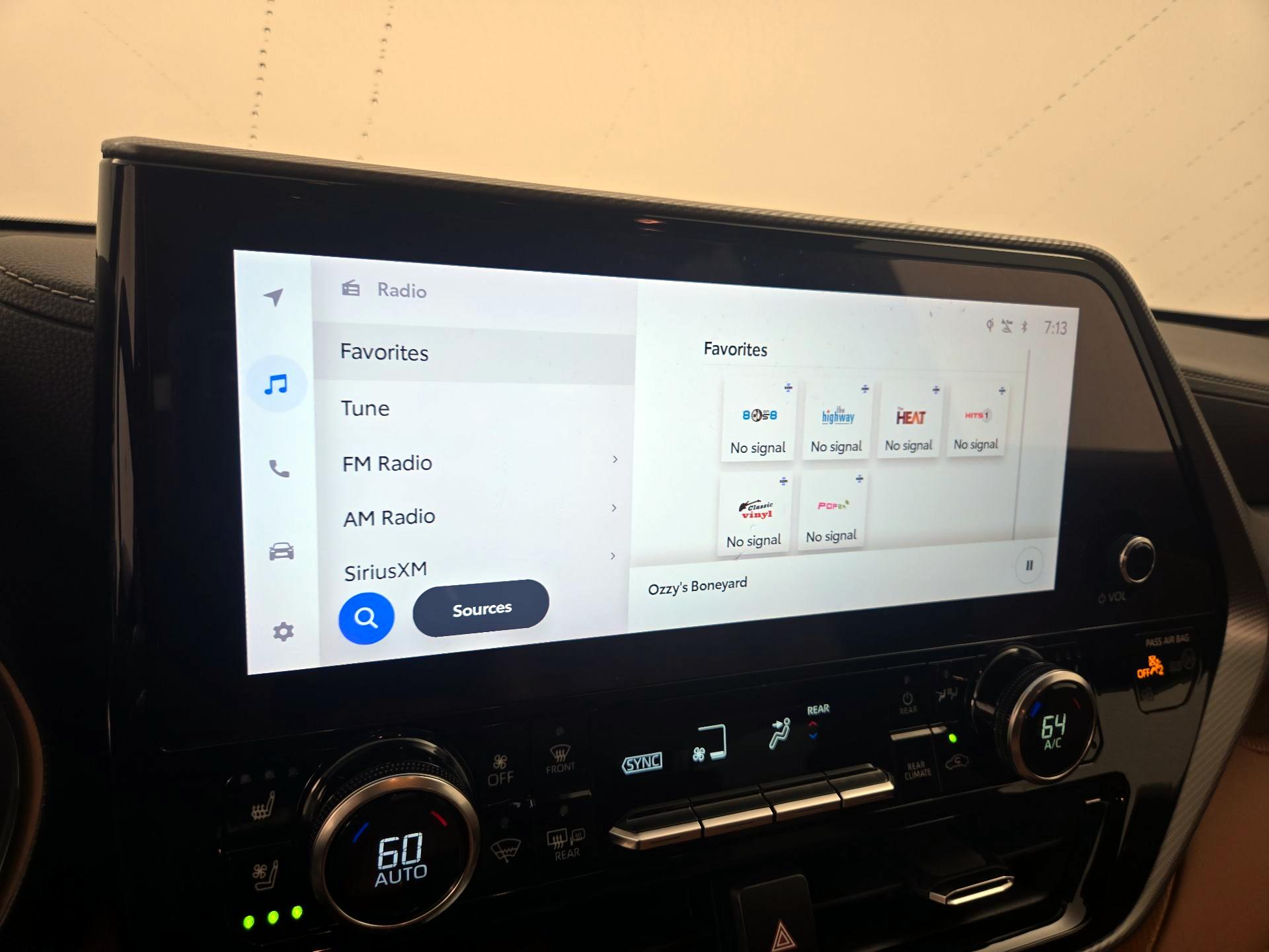 Thumbnail: 2023 Toyota Highlander - 16