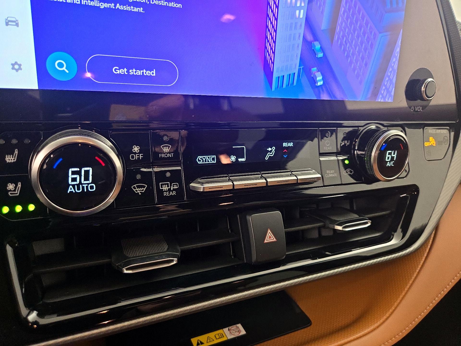 Thumbnail: 2023 Toyota Highlander - 17