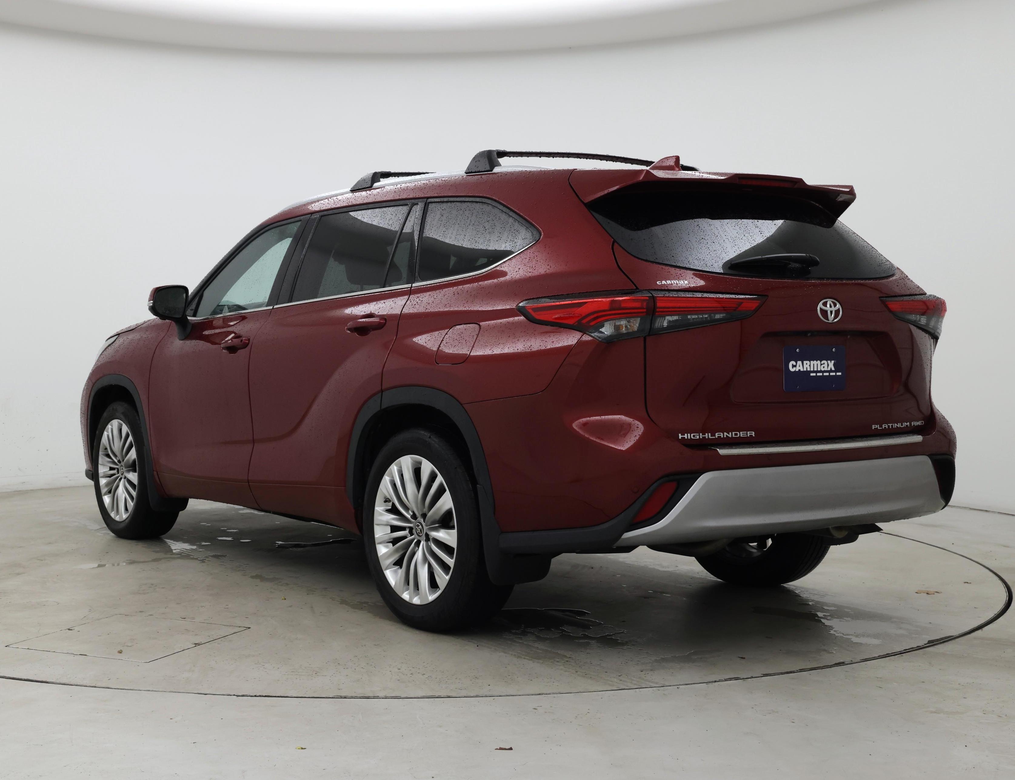 Thumbnail: 2023 Toyota Highlander - 2