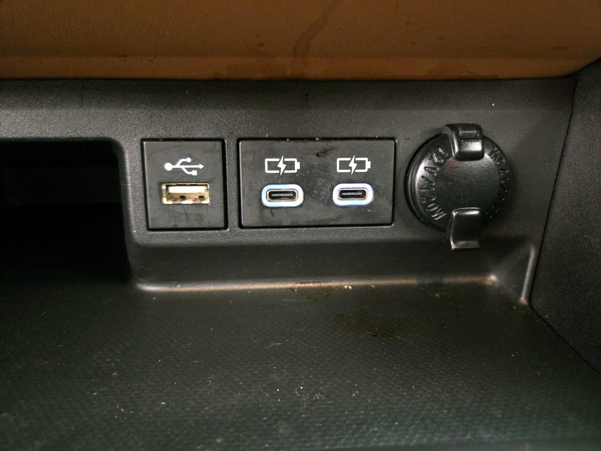 Thumbnail: 2023 Toyota Highlander - 19