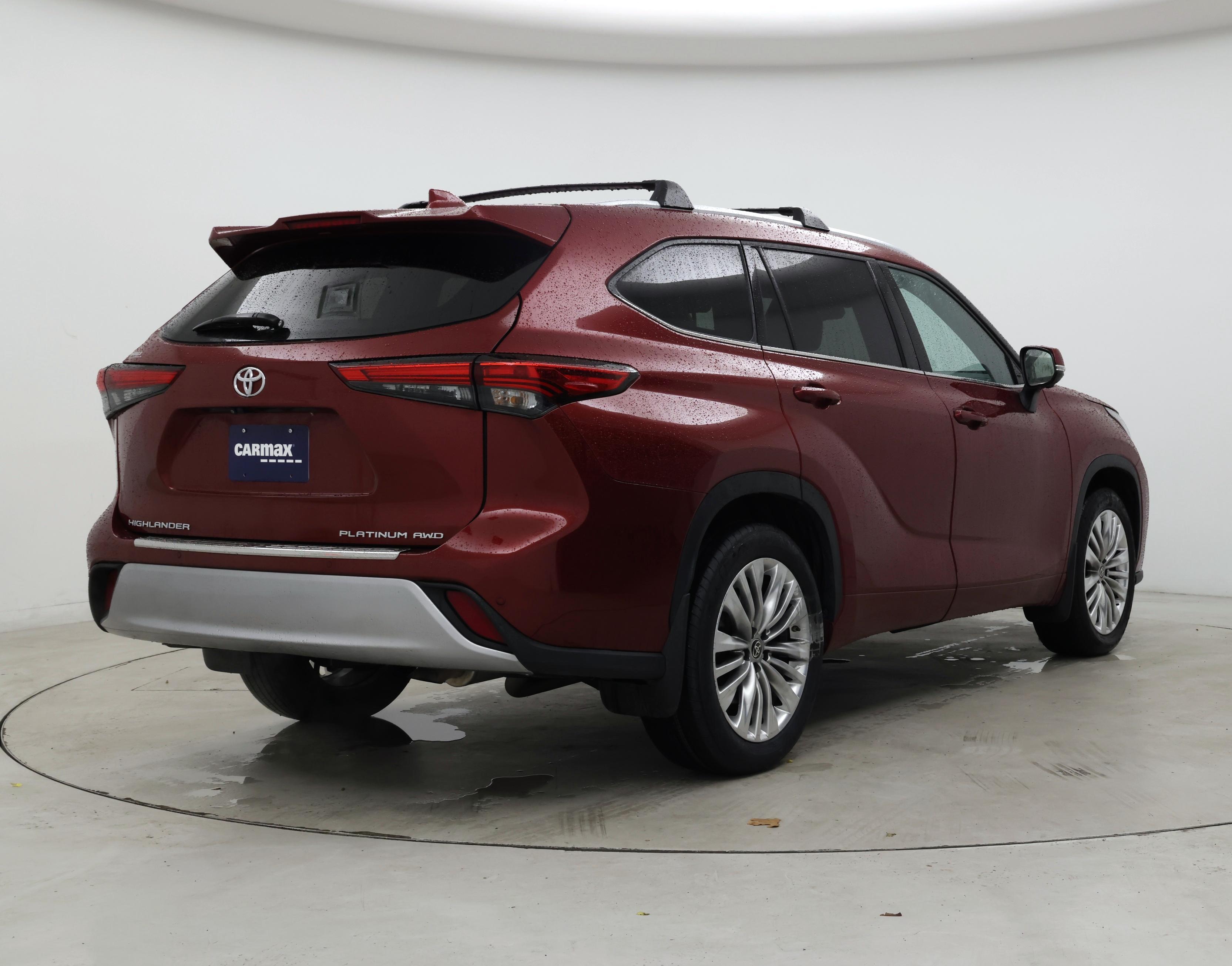 Thumbnail: 2023 Toyota Highlander - 8