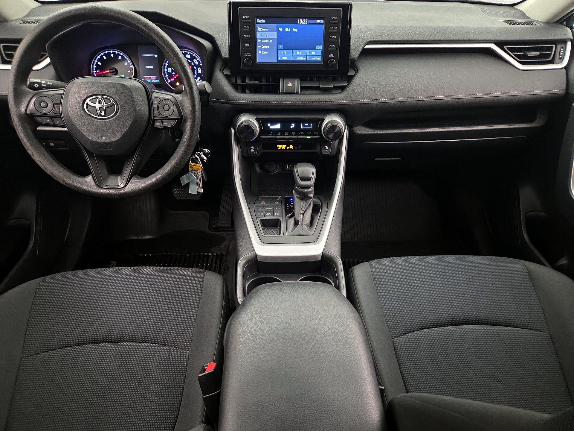 Thumbnail: 2019 Toyota RAV4 - 9