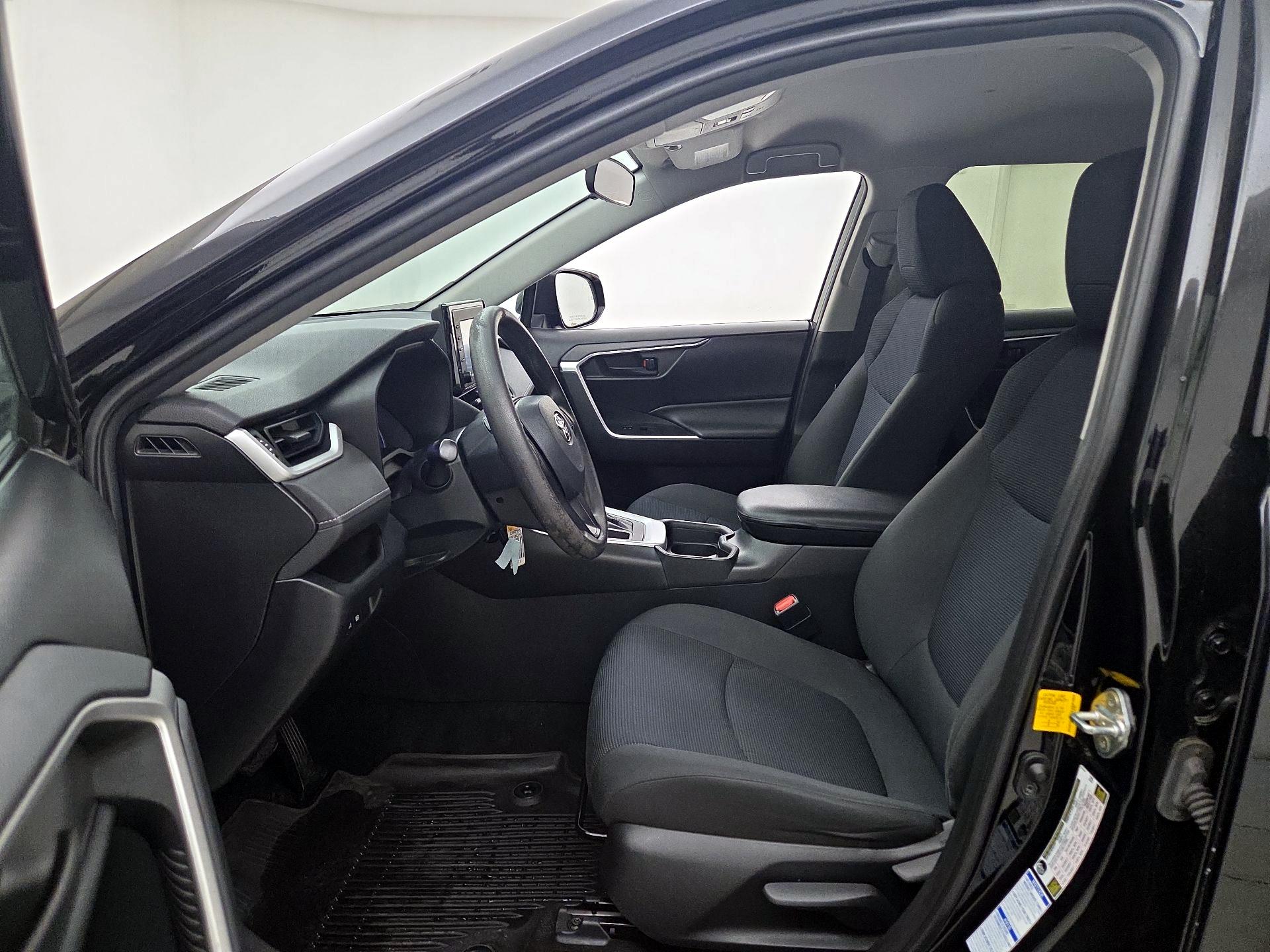 Thumbnail: 2019 Toyota RAV4 - 11