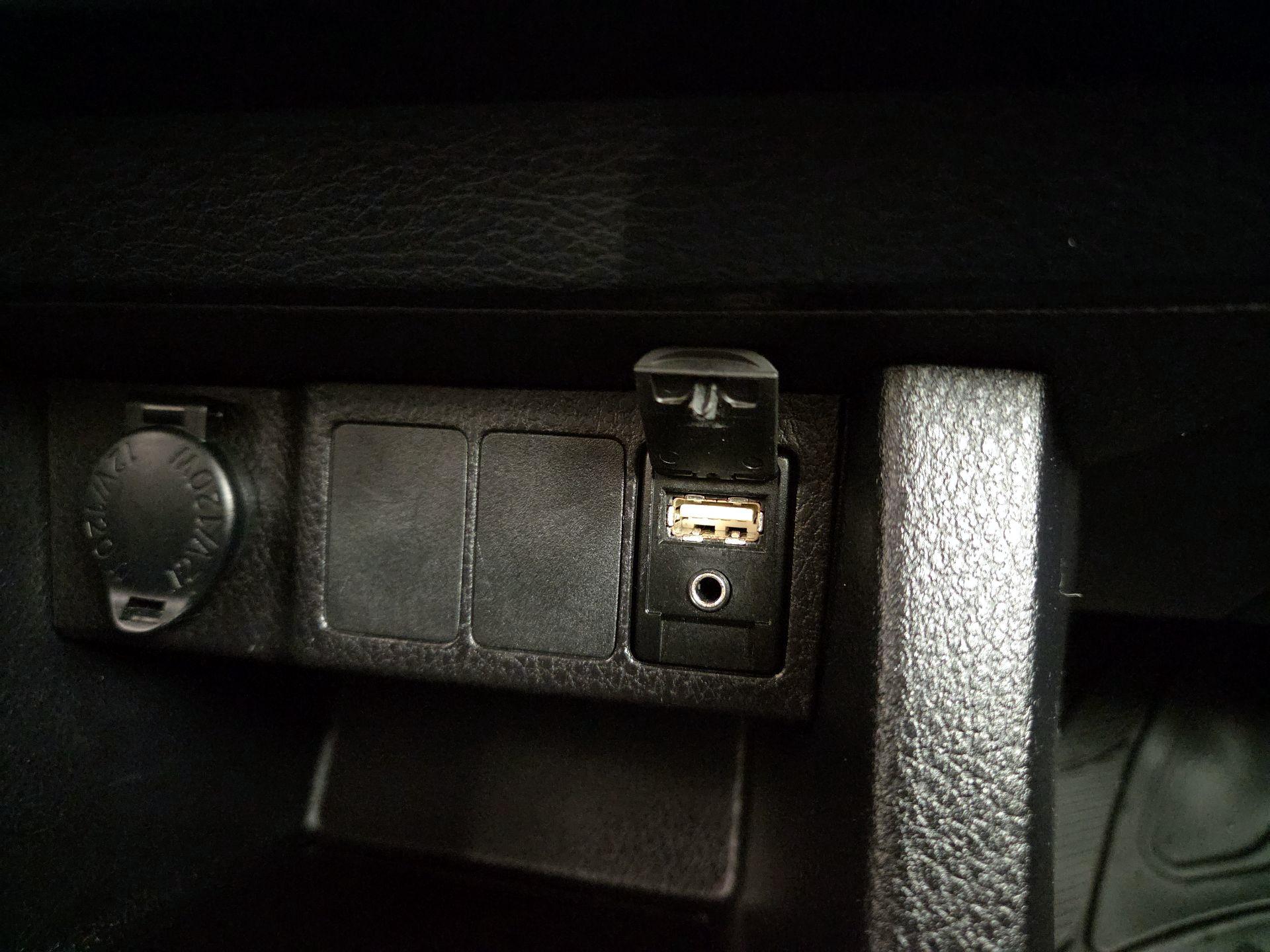 Thumbnail: 2016 Toyota Corolla - 18