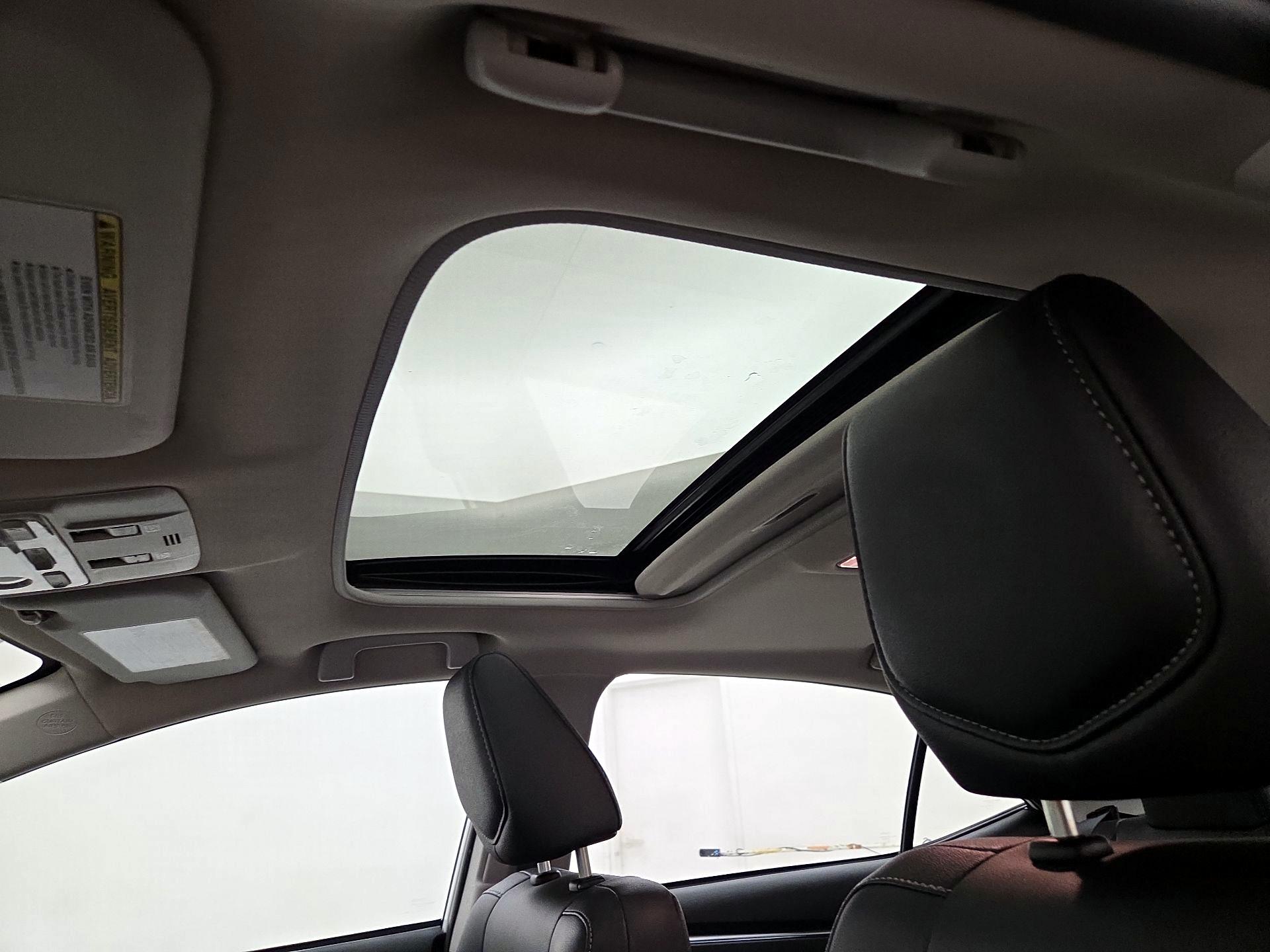 Thumbnail: 2016 Toyota Corolla - 19