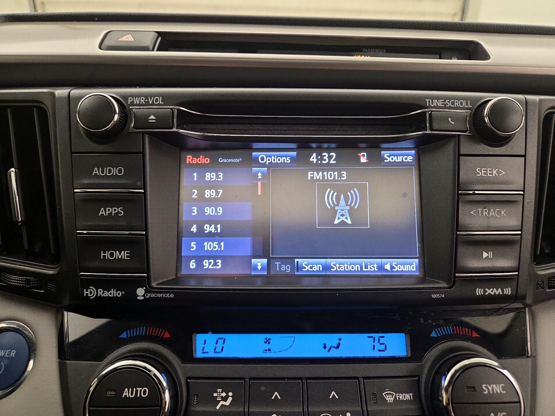 Thumbnail: 2016 Toyota RAV4 - 15