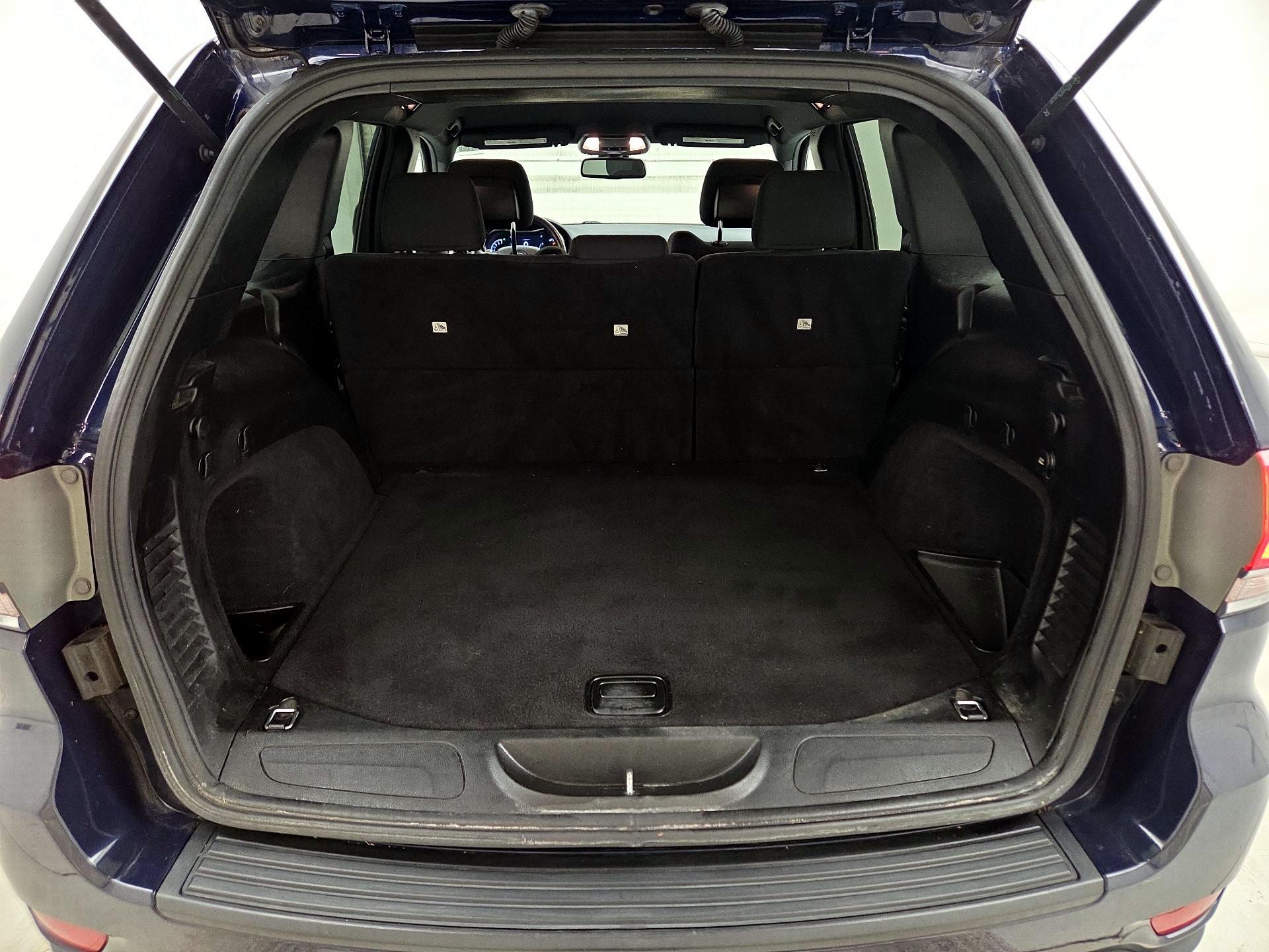 Thumbnail: 2015 Jeep Grand Cherokee - 19