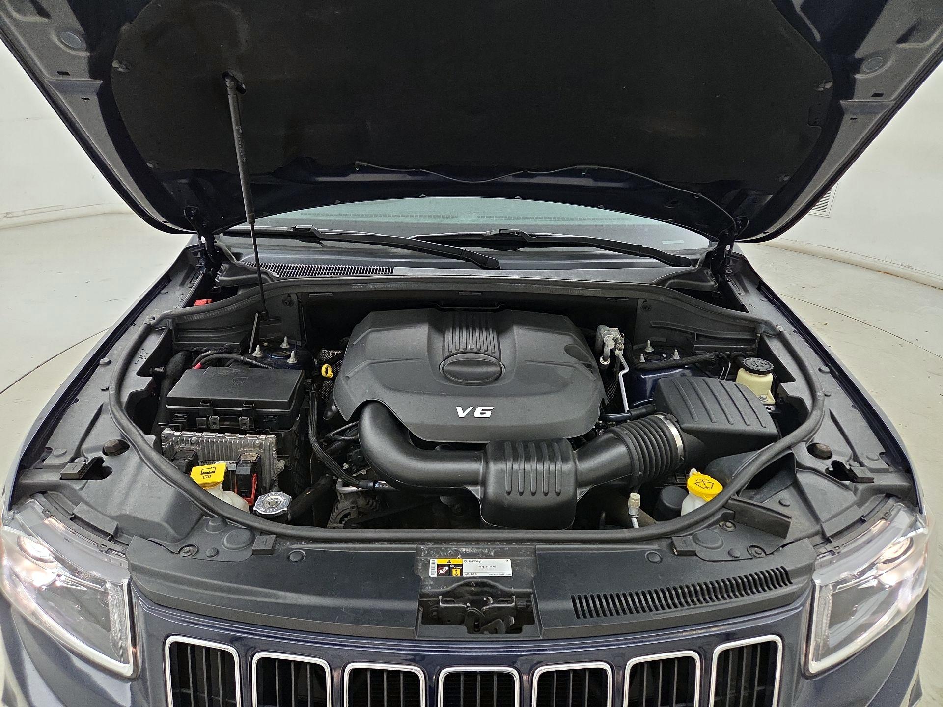 Thumbnail: 2015 Jeep Grand Cherokee - 20
