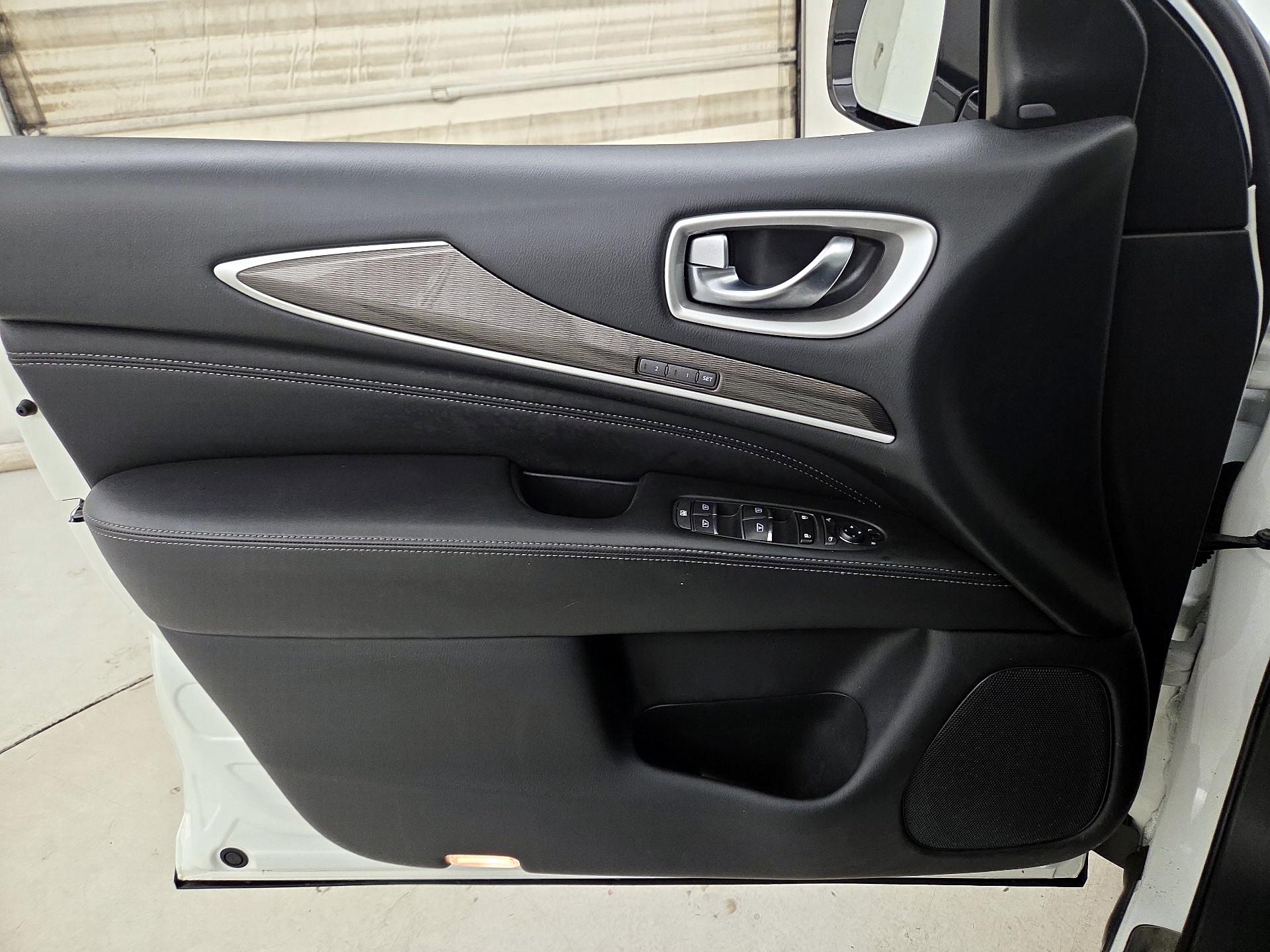 Thumbnail: 2019 INFINITI QX60 - 12