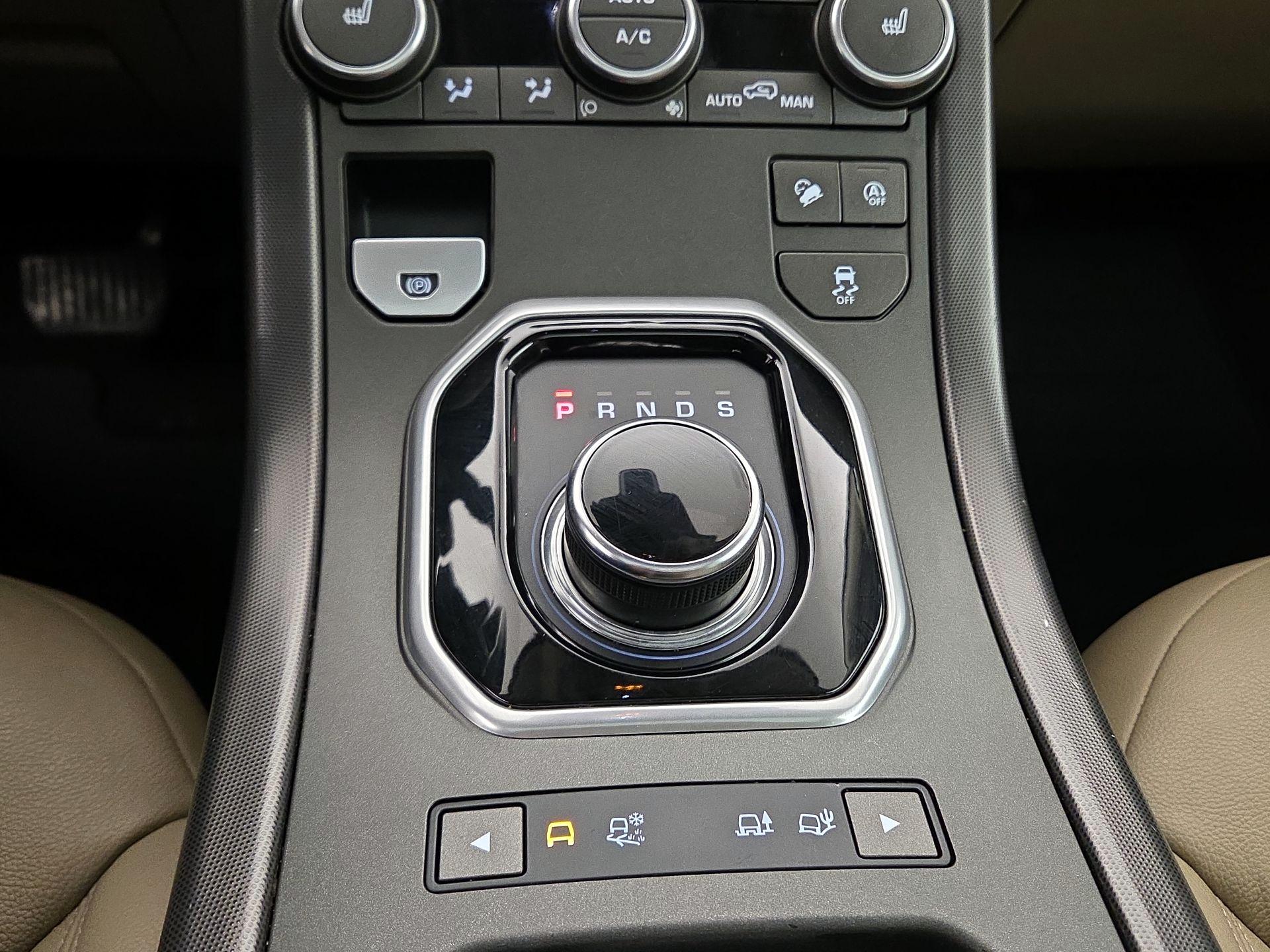 Thumbnail: 2019 Land Rover Range Rover Evoque - 18