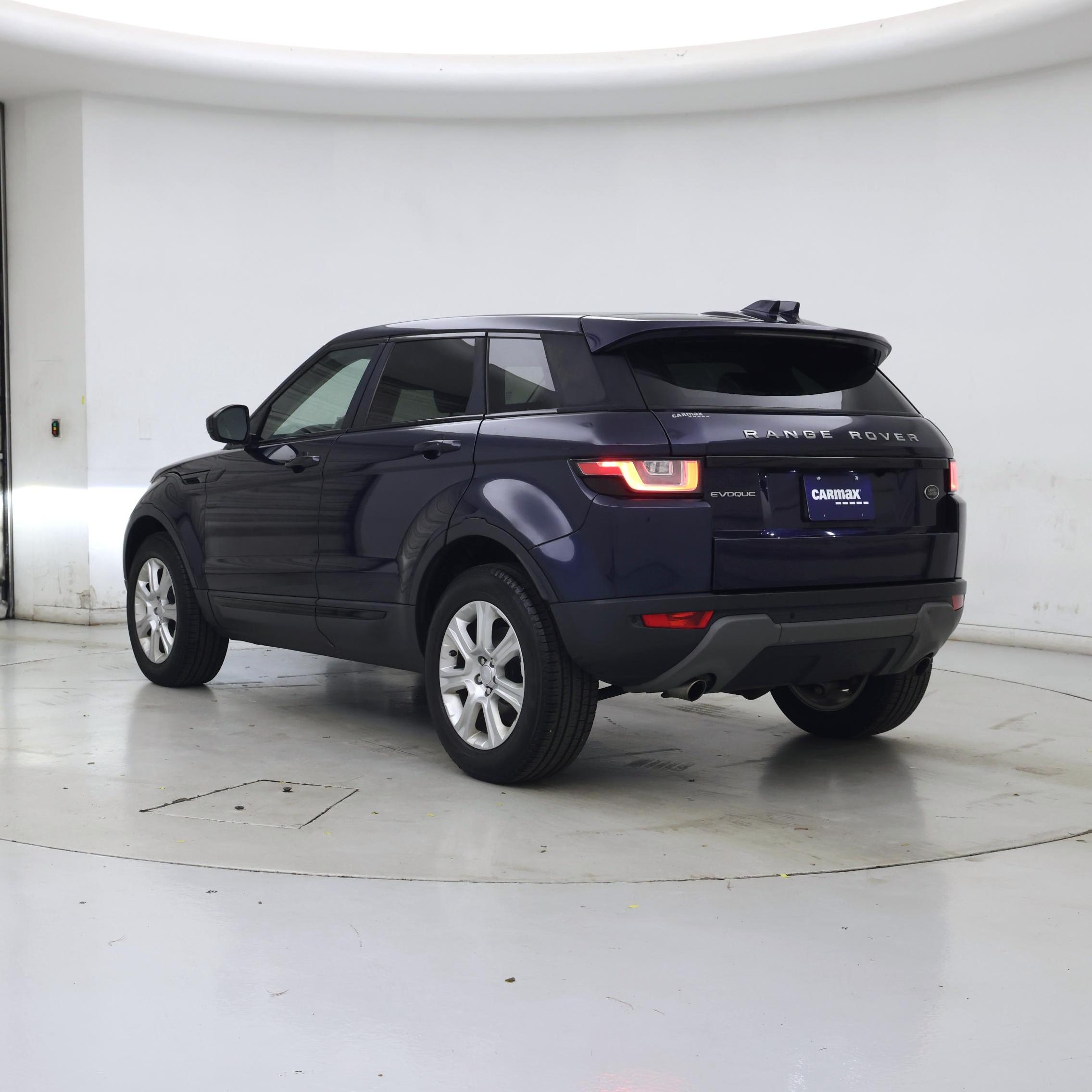 Thumbnail: 2019 Land Rover Range Rover Evoque - 2