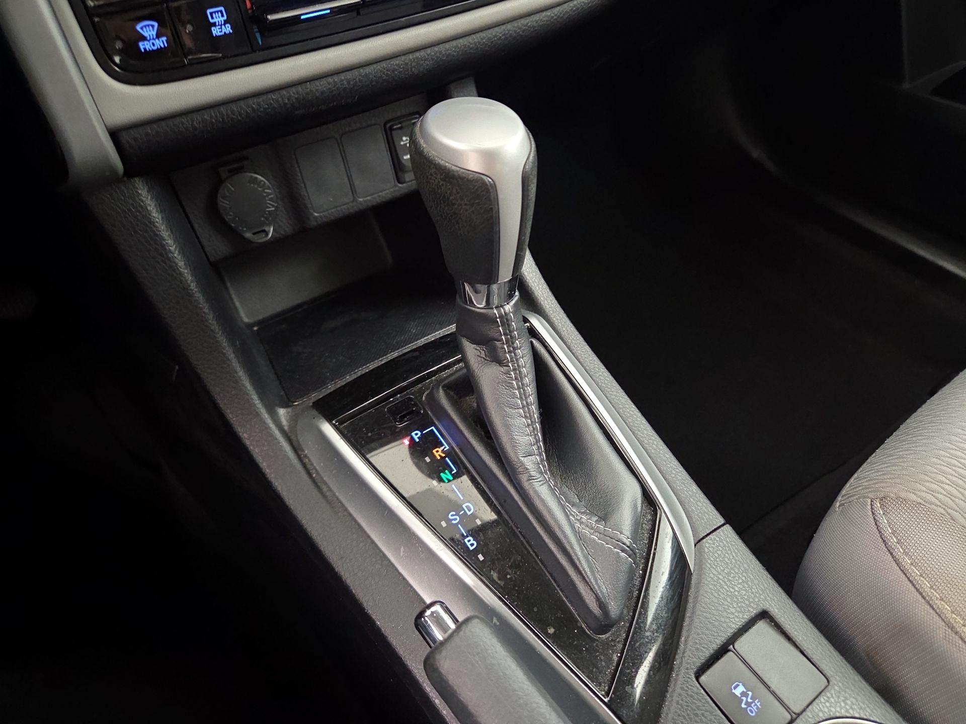 Thumbnail: 2019 Toyota Corolla - 17