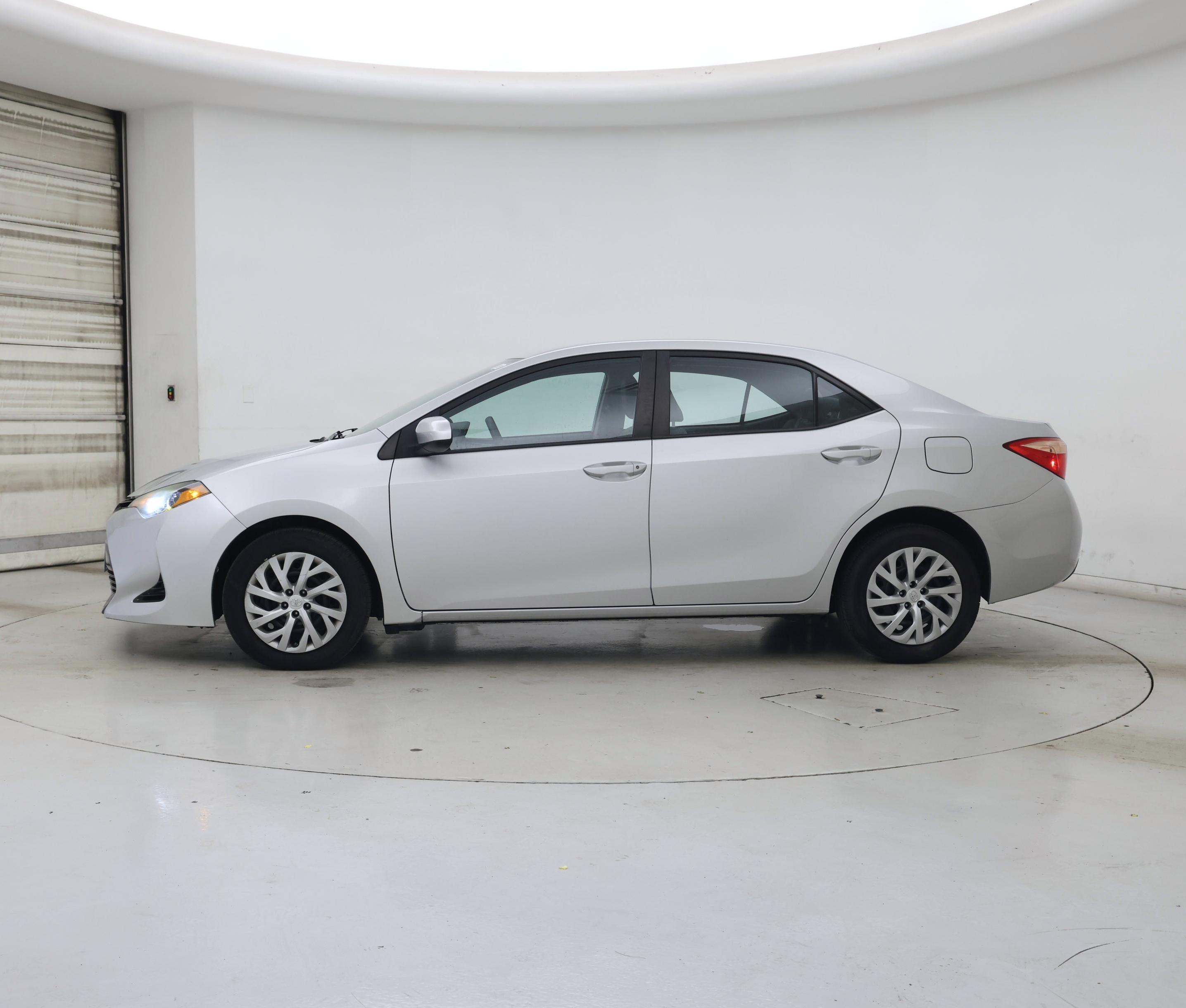 Thumbnail: 2019 Toyota Corolla - 3