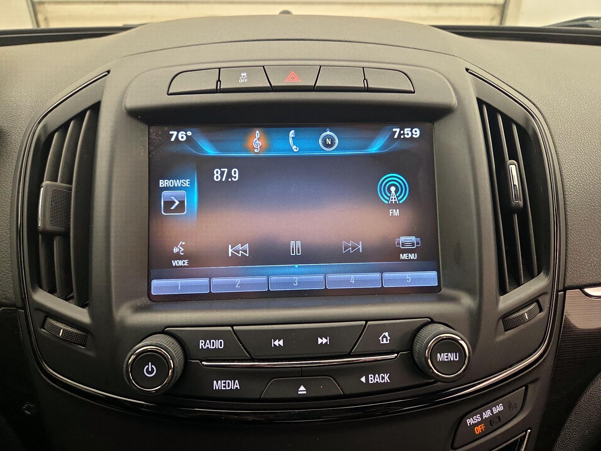 Thumbnail: 2015 Buick Regal - 15