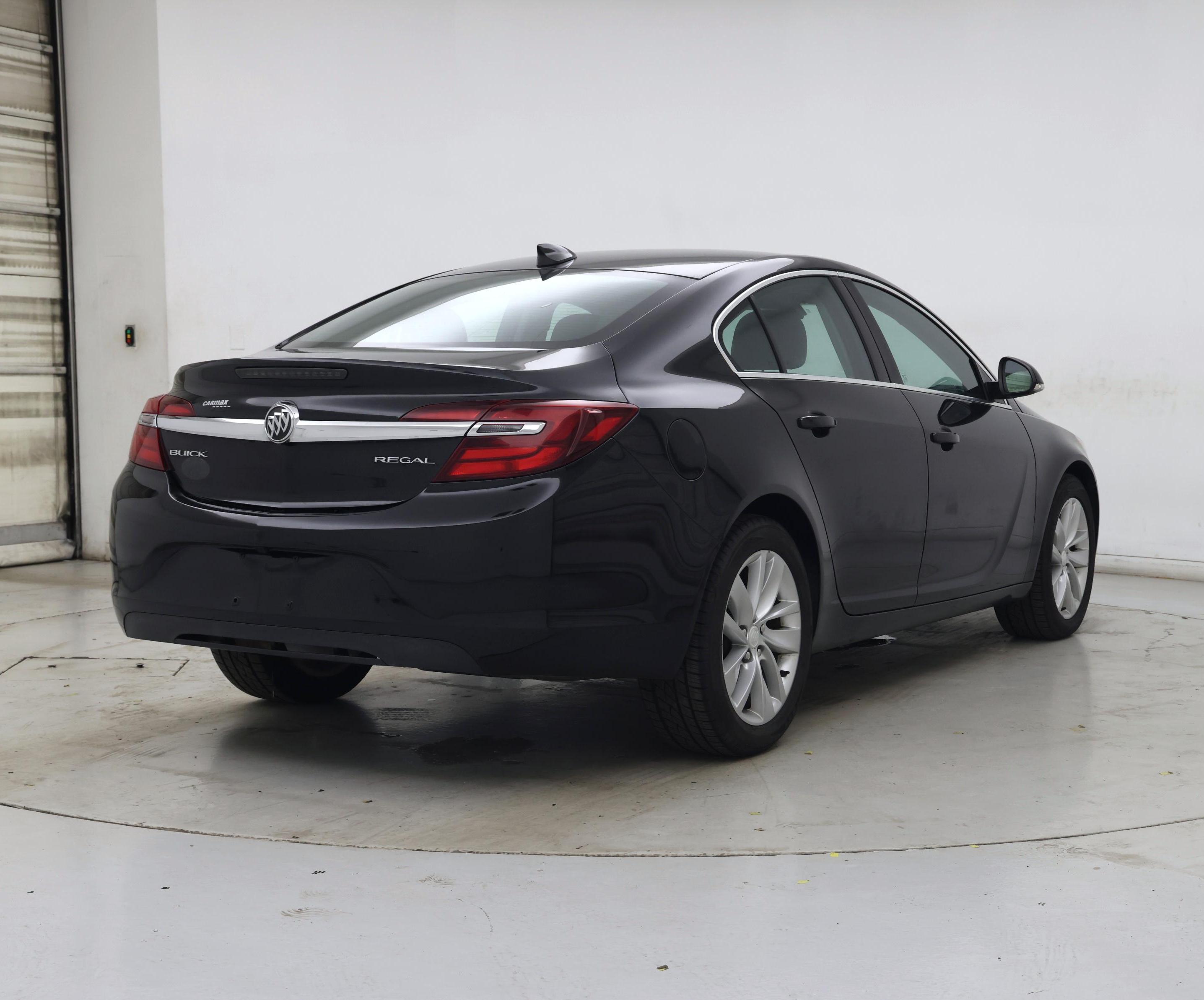 Thumbnail: 2015 Buick Regal - 8