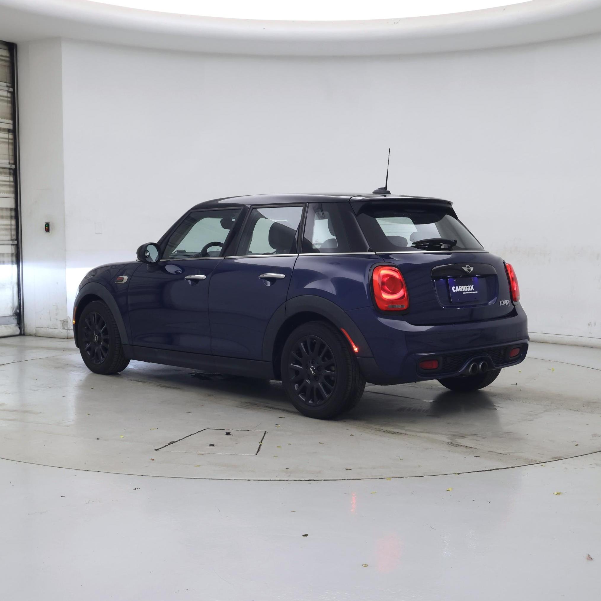 Thumbnail: 2017 MINI Cooper Hardtop - 2