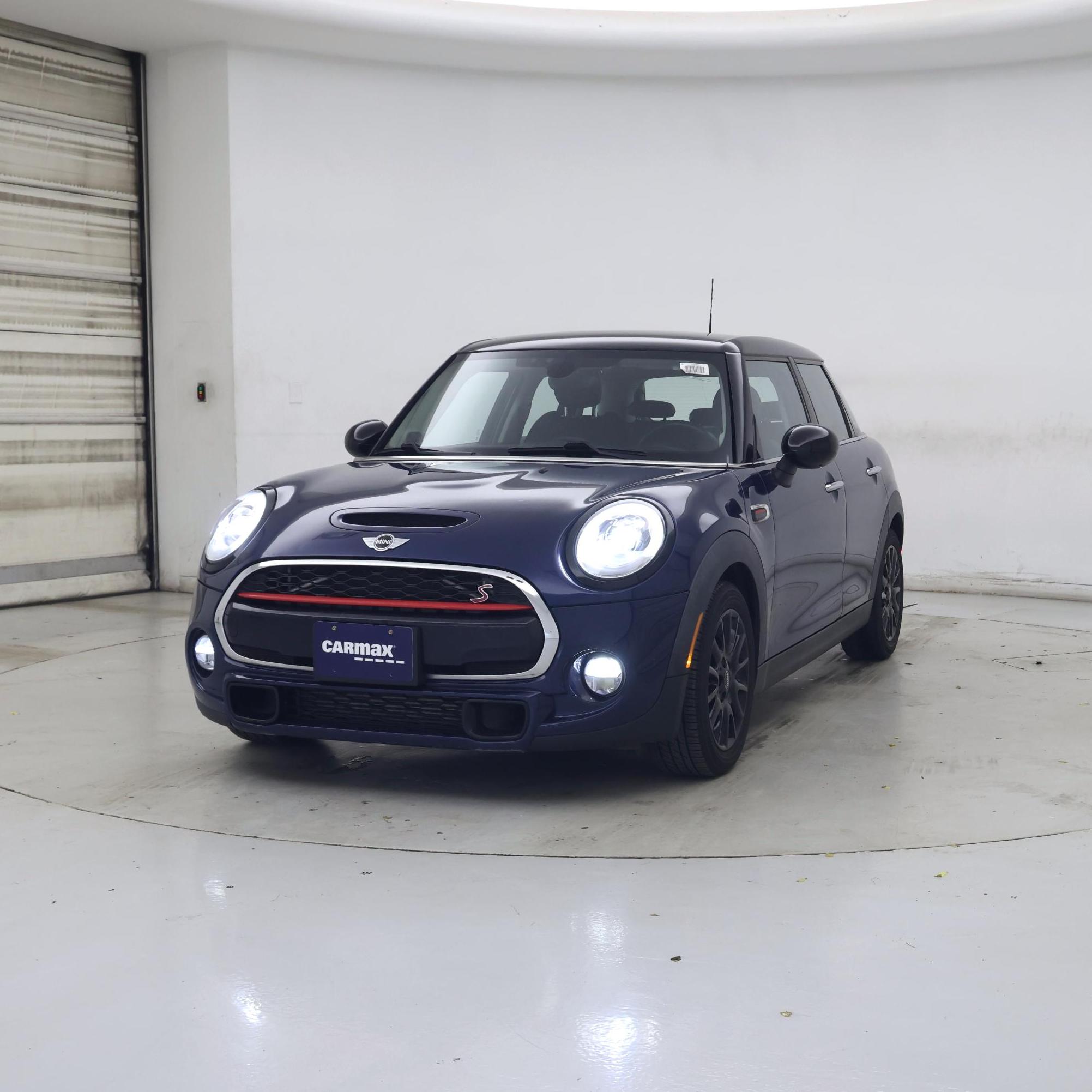 Thumbnail: 2017 MINI Cooper Hardtop - 4