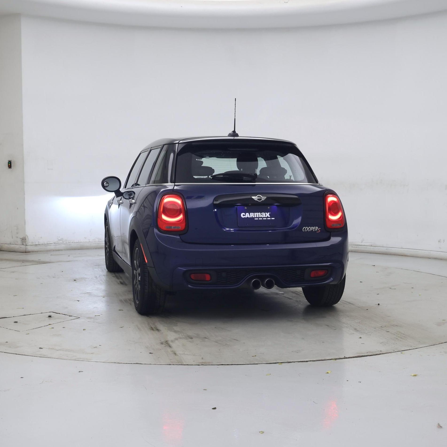 Thumbnail: 2017 MINI Cooper Hardtop - 6