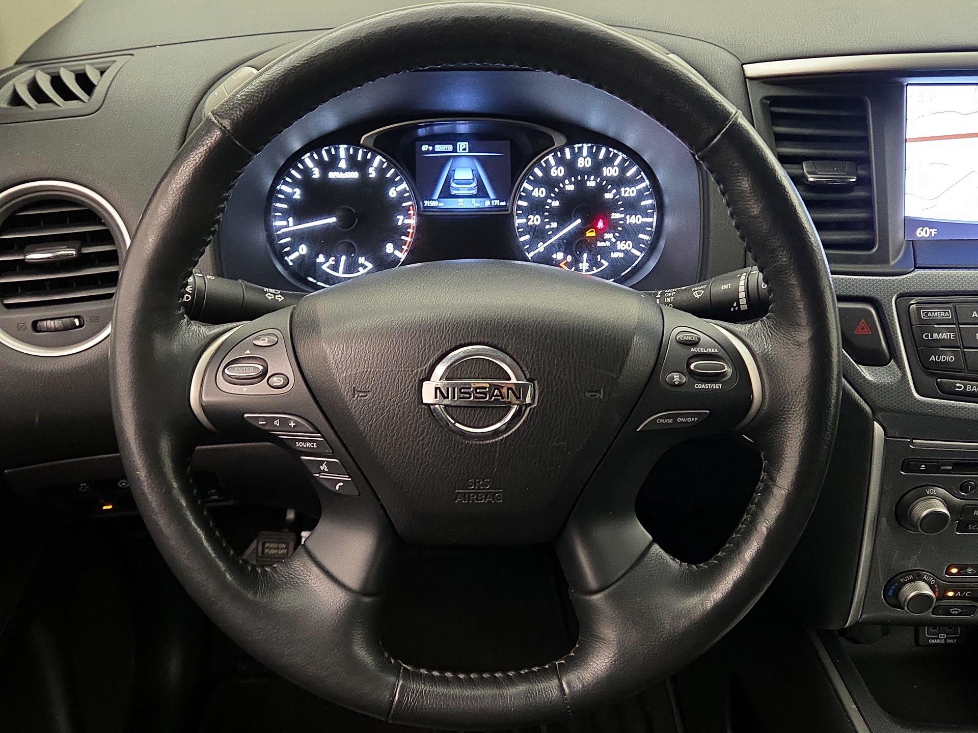 Thumbnail: 2018 Nissan Pathfinder - 10