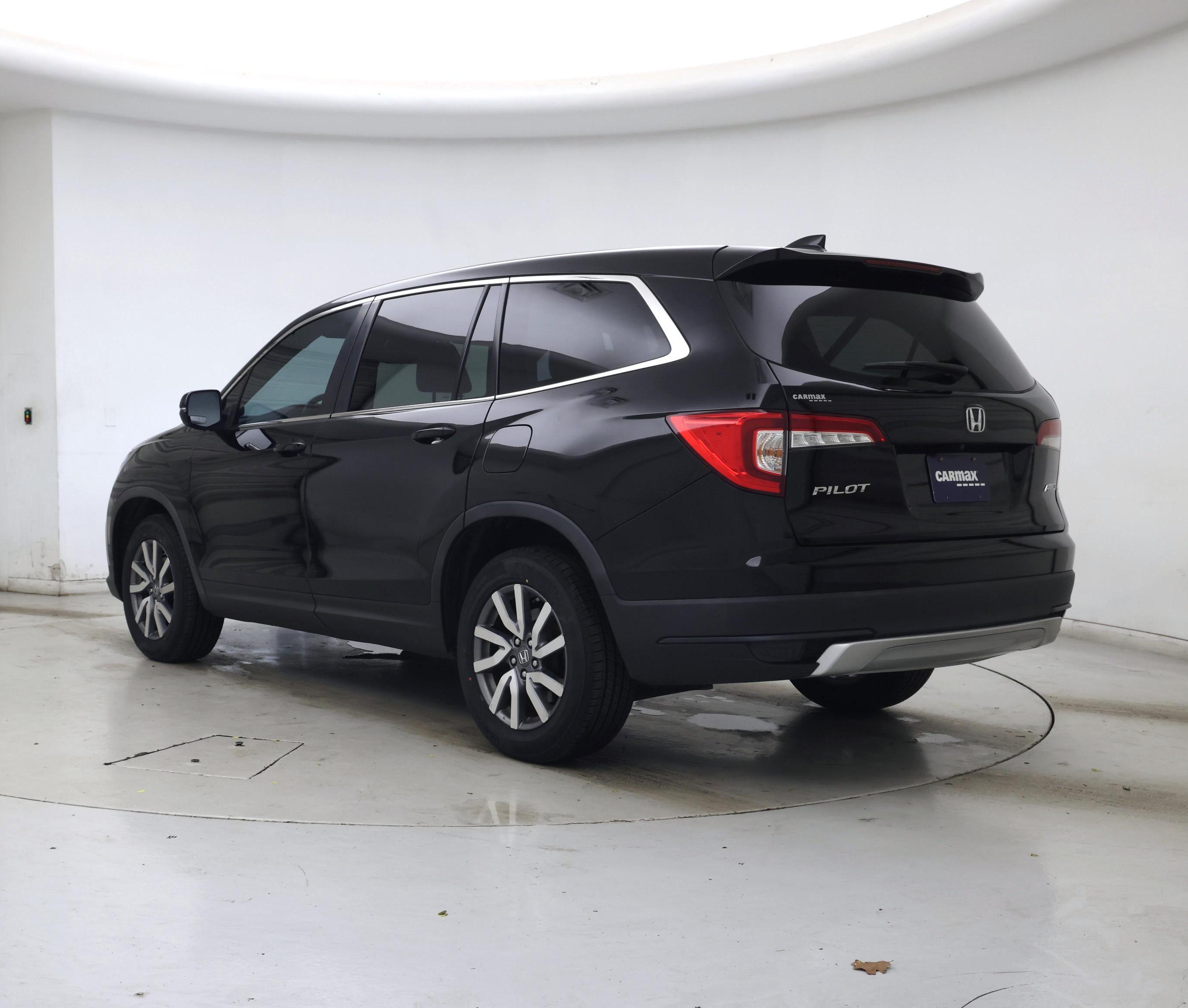 Thumbnail: 2019 Honda Pilot - 2