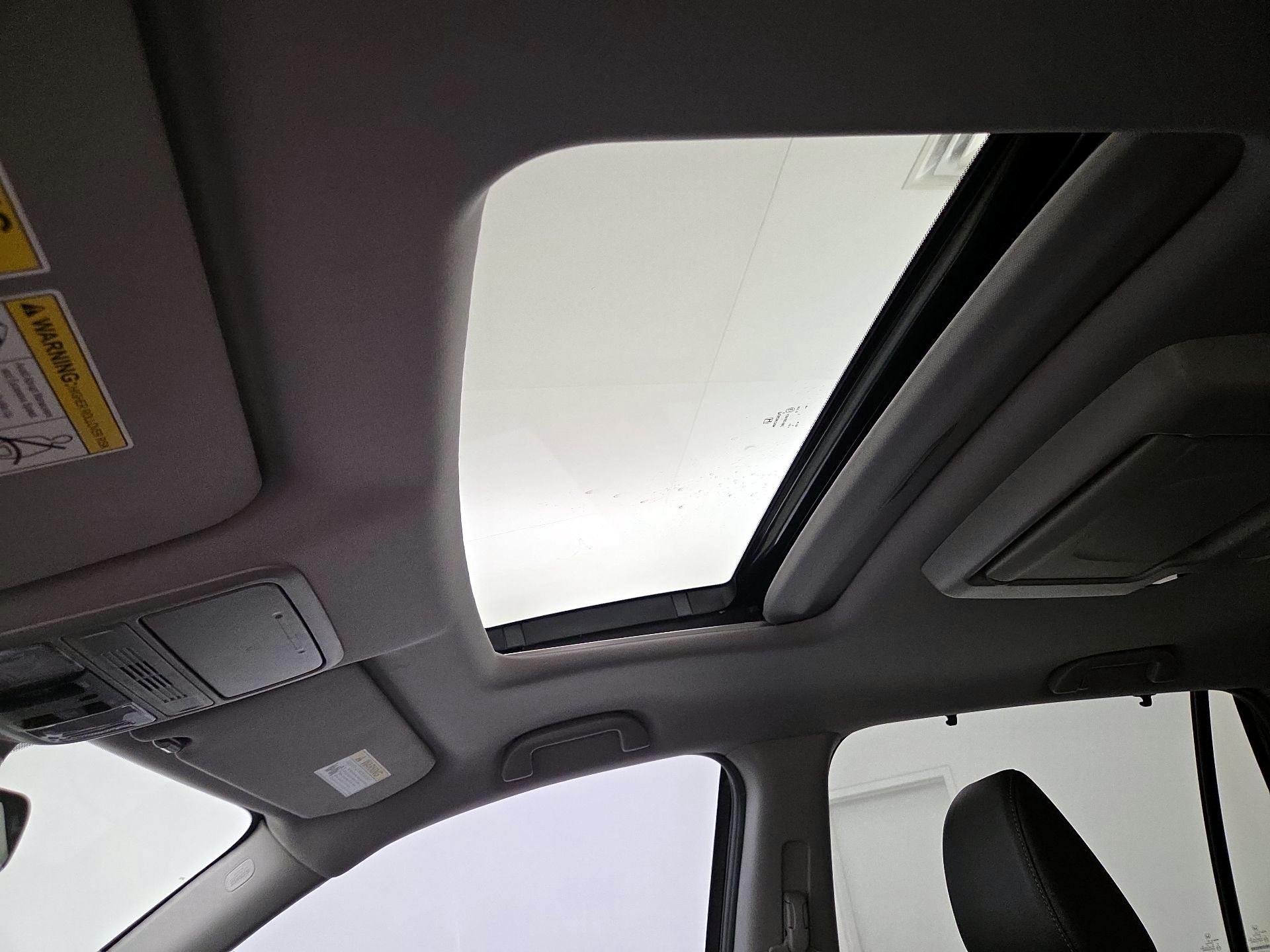 Thumbnail: 2019 Honda Pilot - 20