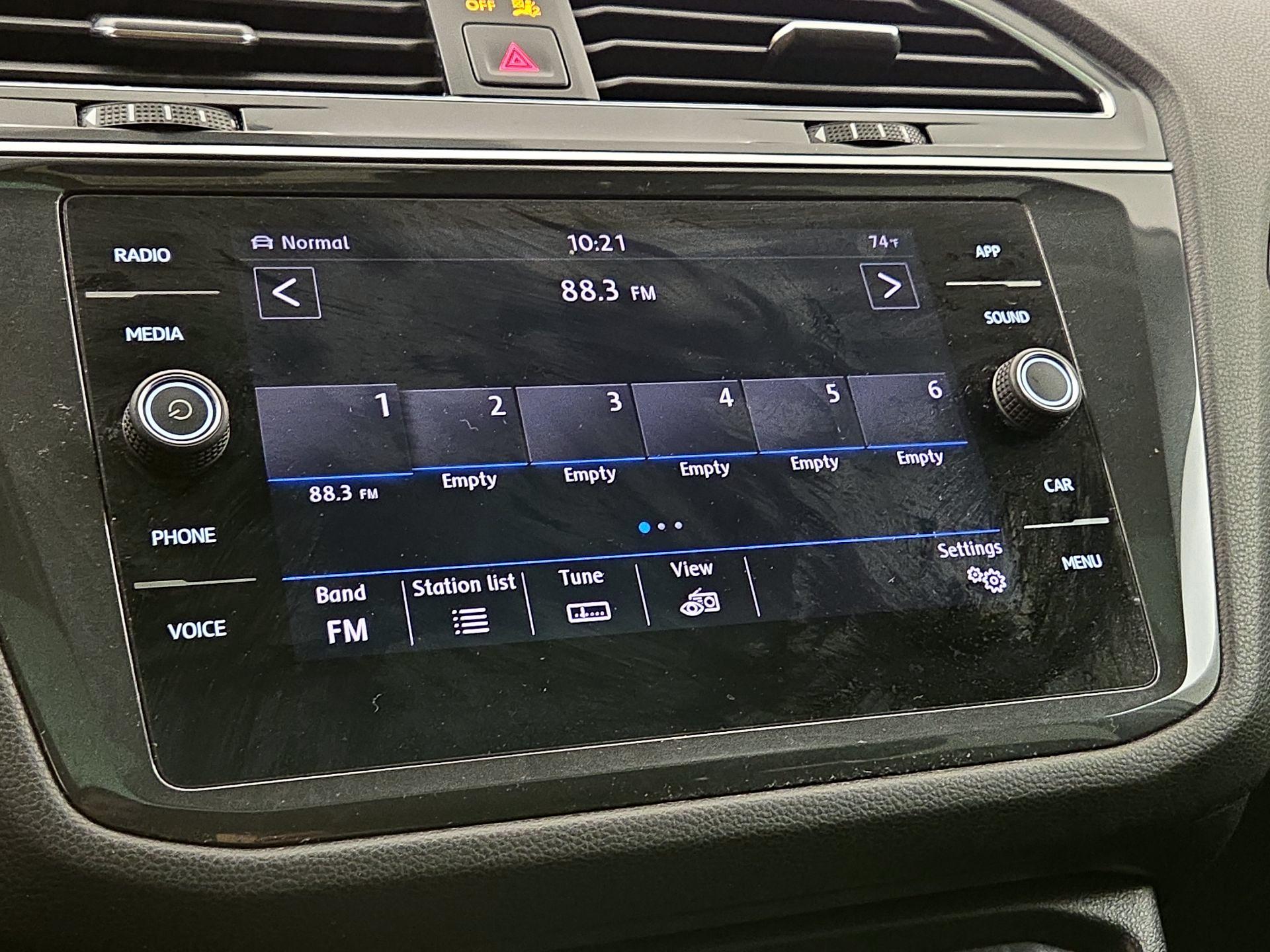 Thumbnail: 2019 Volkswagen Tiguan - 15