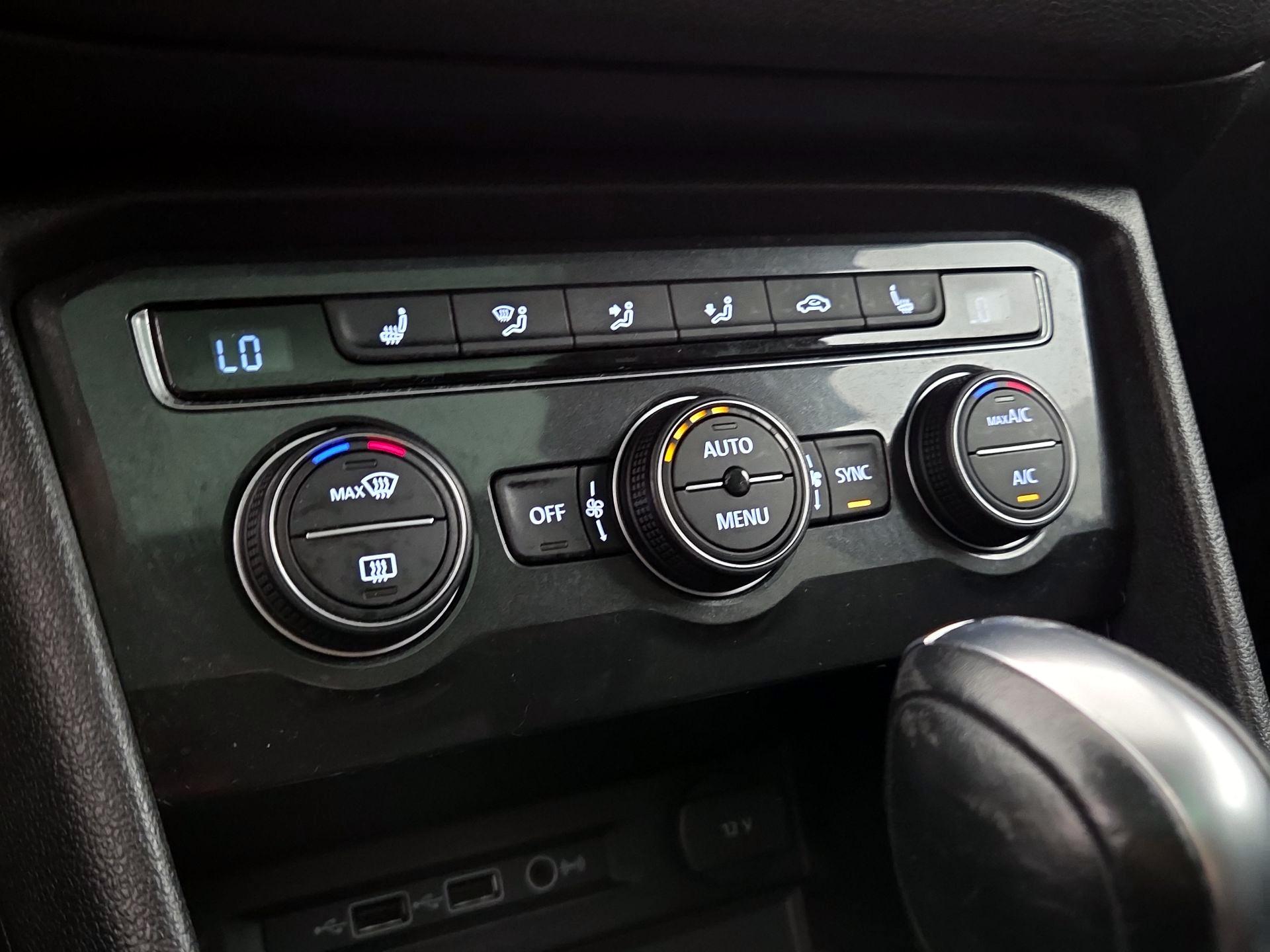 Thumbnail: 2019 Volkswagen Tiguan - 16