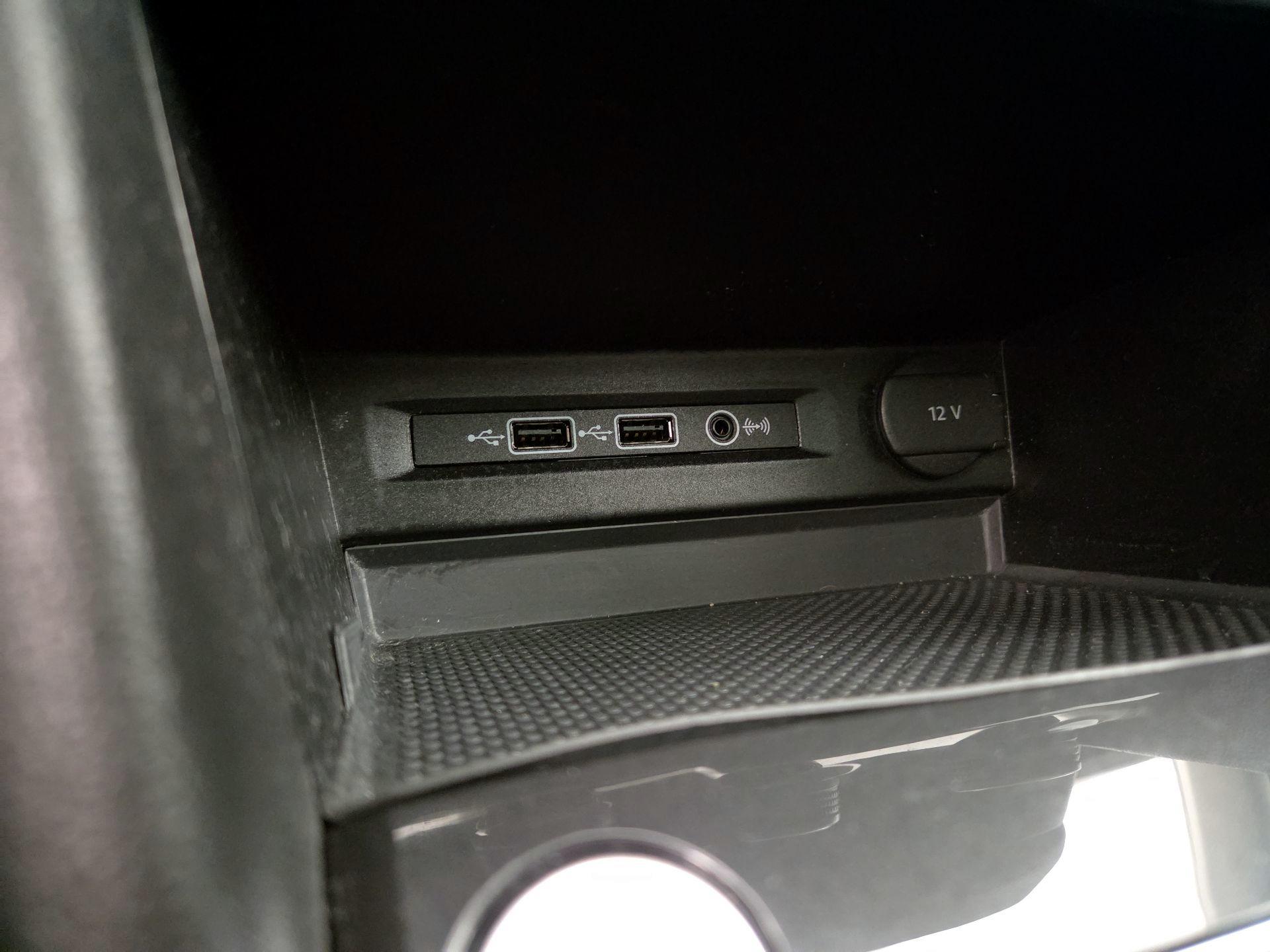 Thumbnail: 2019 Volkswagen Tiguan - 18