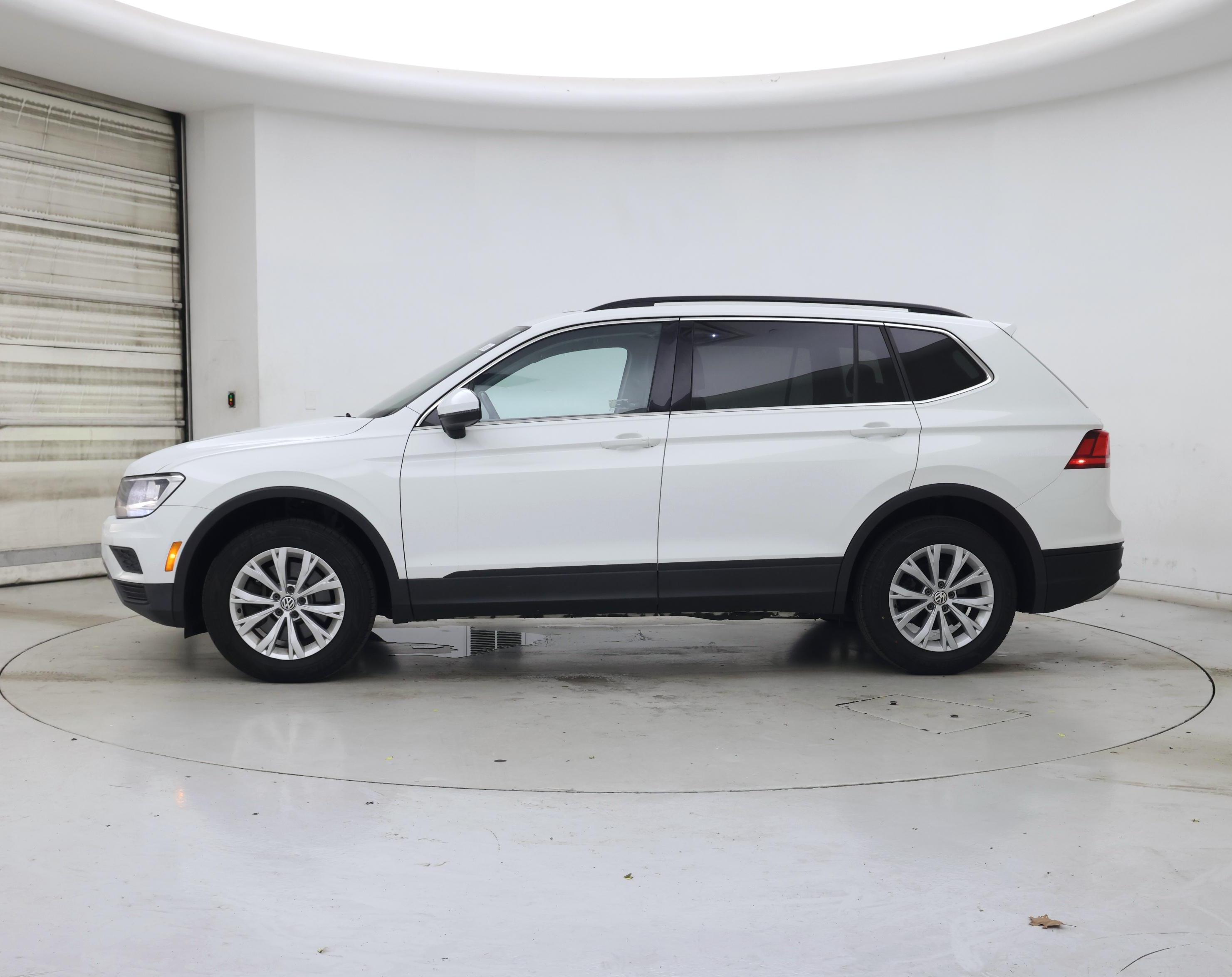 Thumbnail: 2019 Volkswagen Tiguan - 3