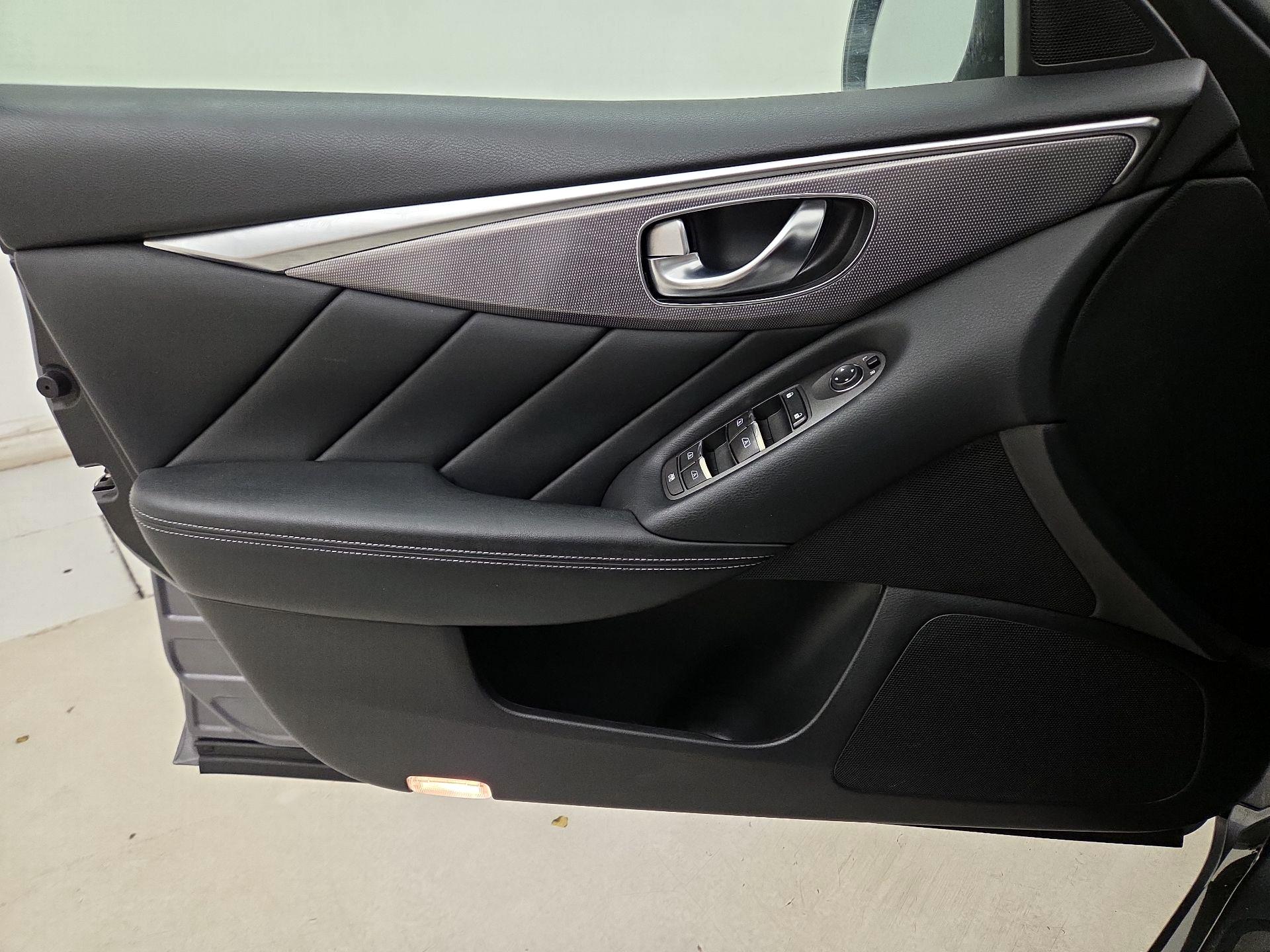 Thumbnail: 2015 INFINITI Q50 - 12