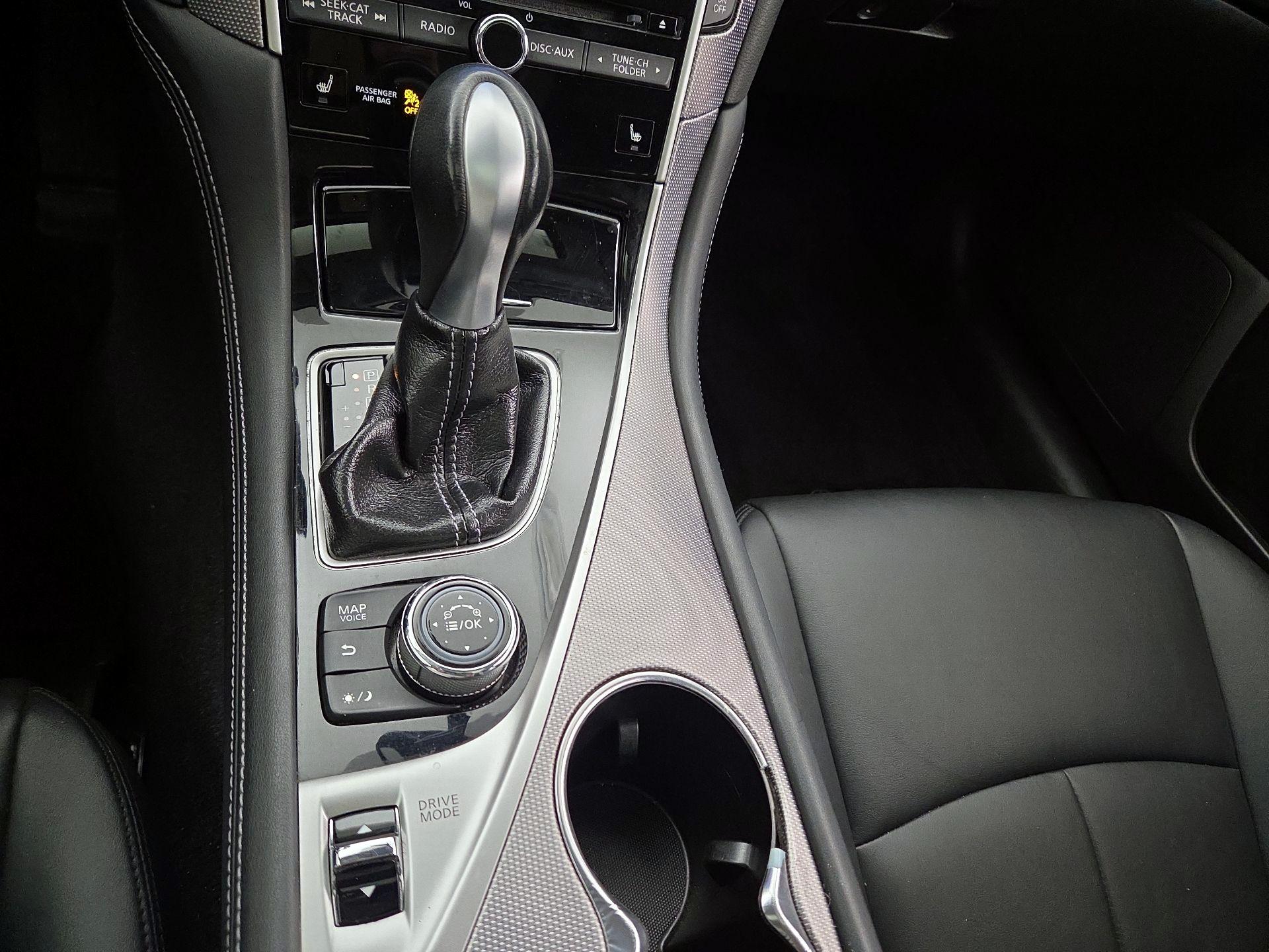 Thumbnail: 2015 INFINITI Q50 - 18