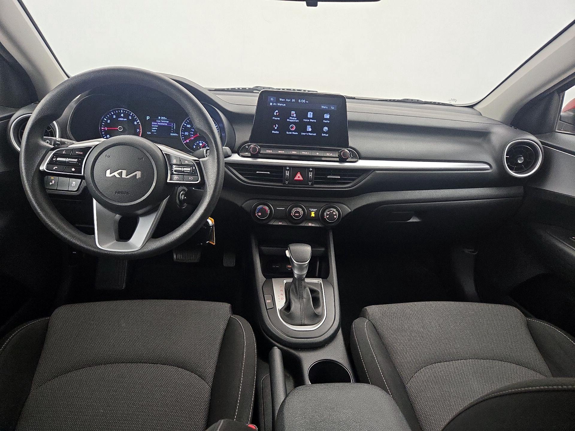 Thumbnail: 2022 Kia Forte - 9