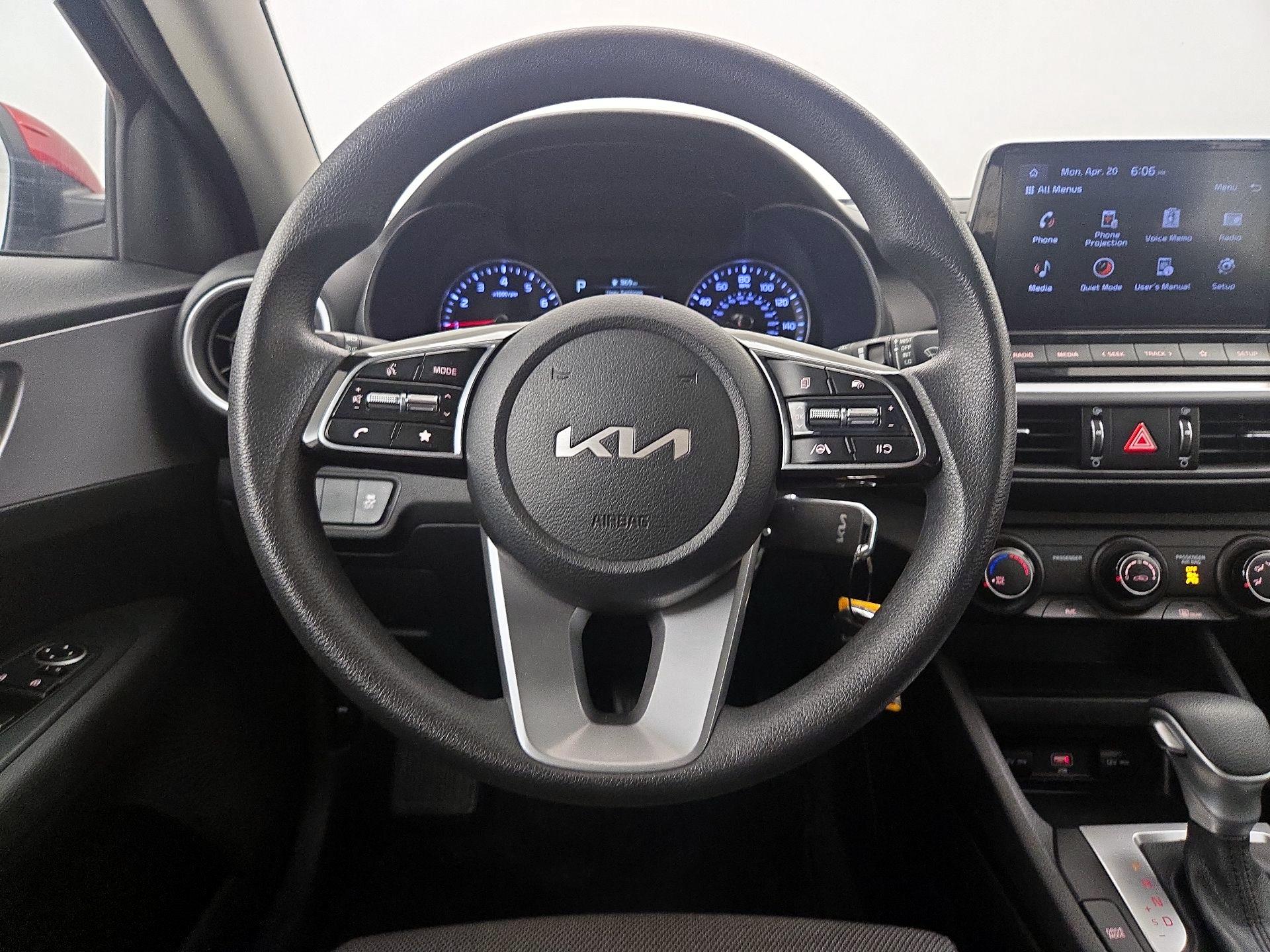 Thumbnail: 2022 Kia Forte - 10